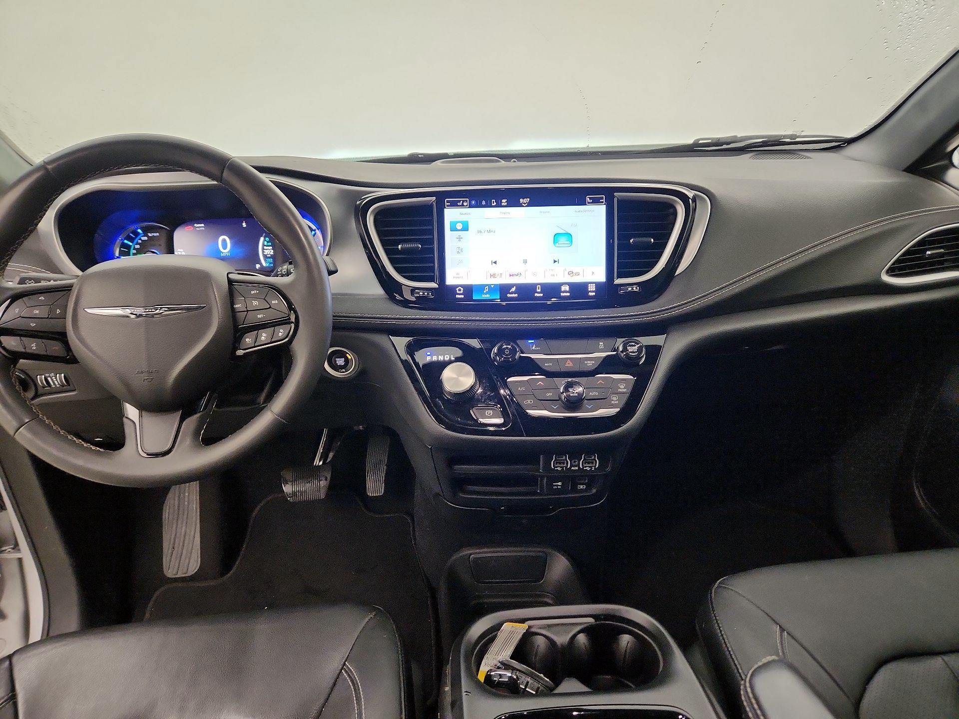 Thumbnail: 2022 Chrysler Pacifica - 8