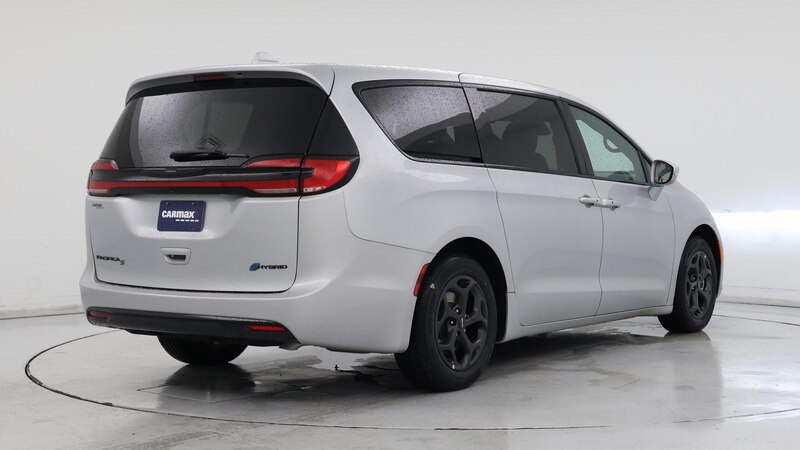 2022 Chrysler Pacifica Hybrid Touring L 8