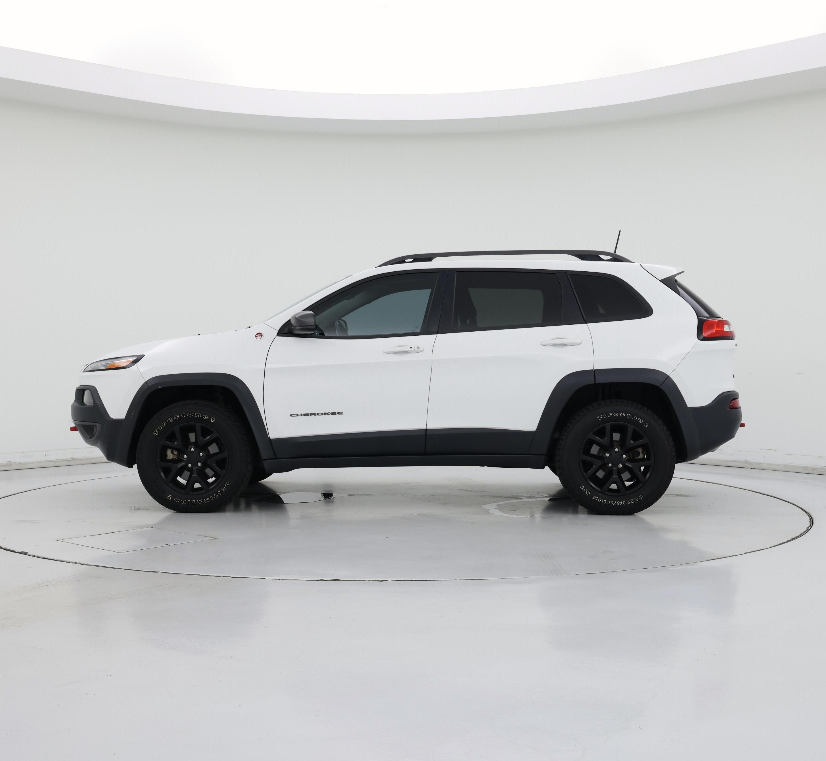 Thumbnail: 2018 Jeep Cherokee - 3