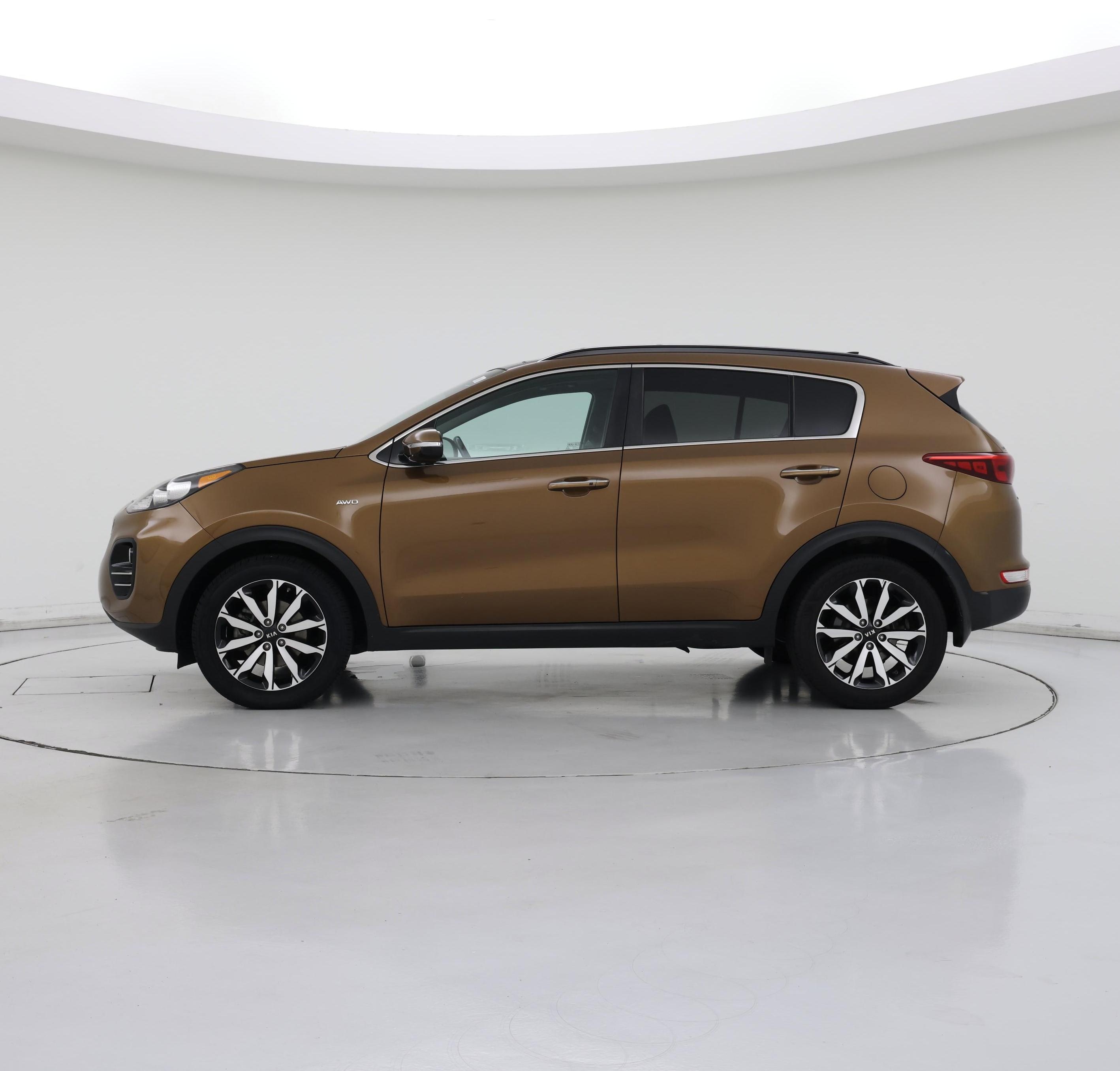 Thumbnail: 2018 Kia Sportage - 3