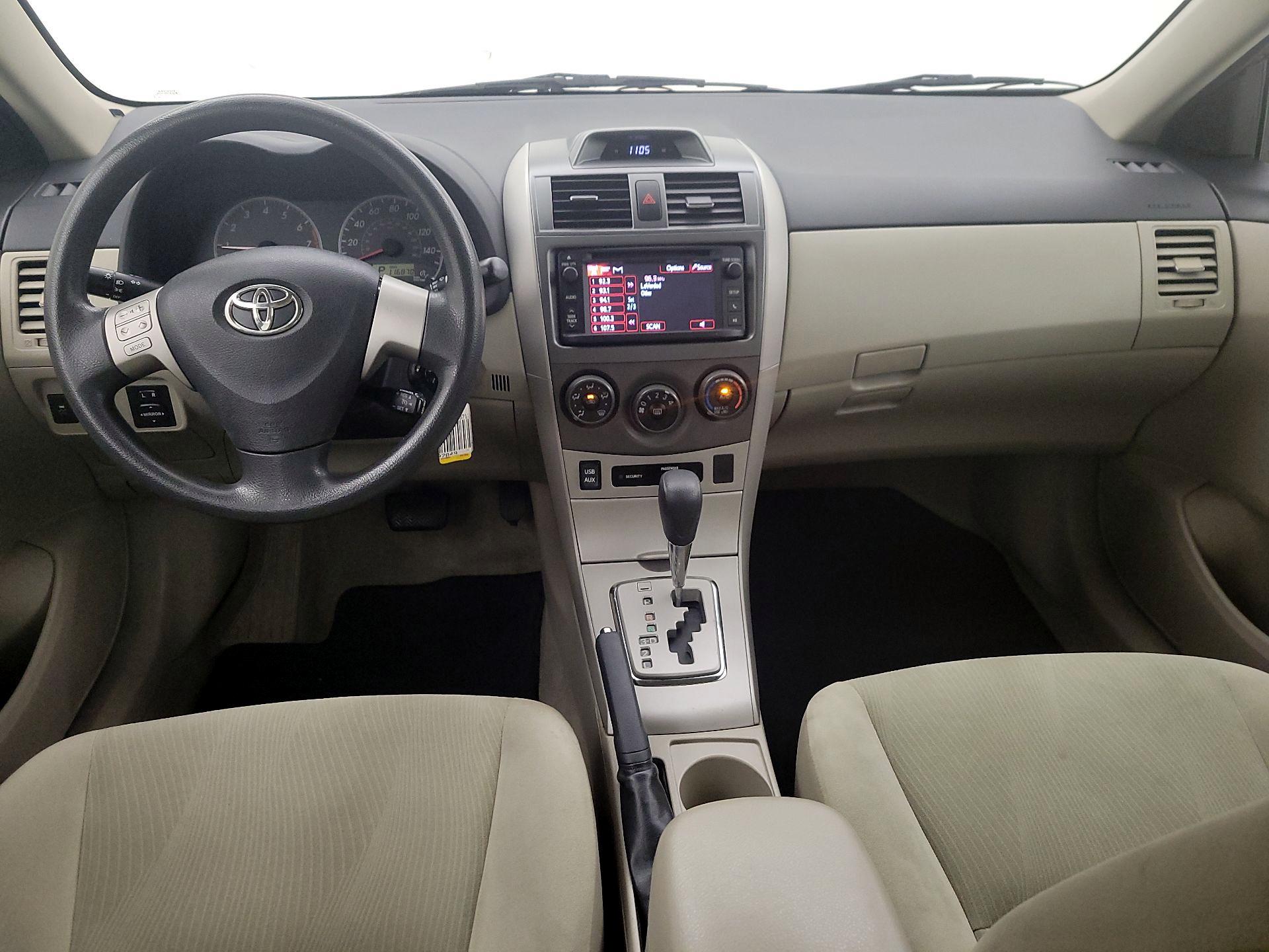 Thumbnail: 2013 Toyota Corolla - 9