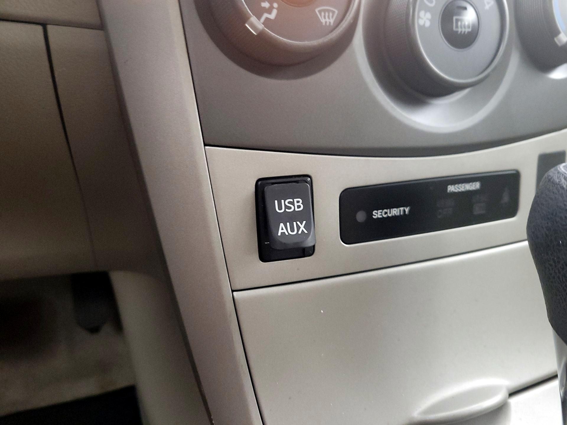 Thumbnail: 2013 Toyota Corolla - 17