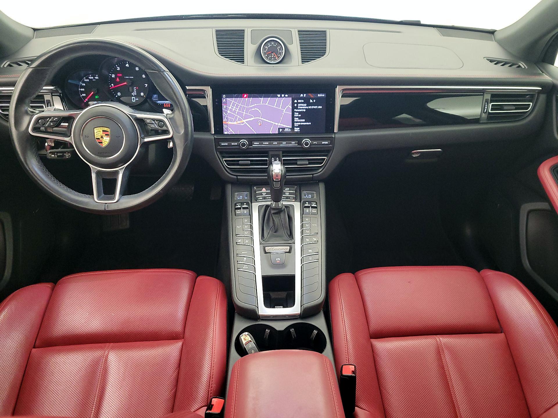 Thumbnail: 2021 Porsche Macan - 9