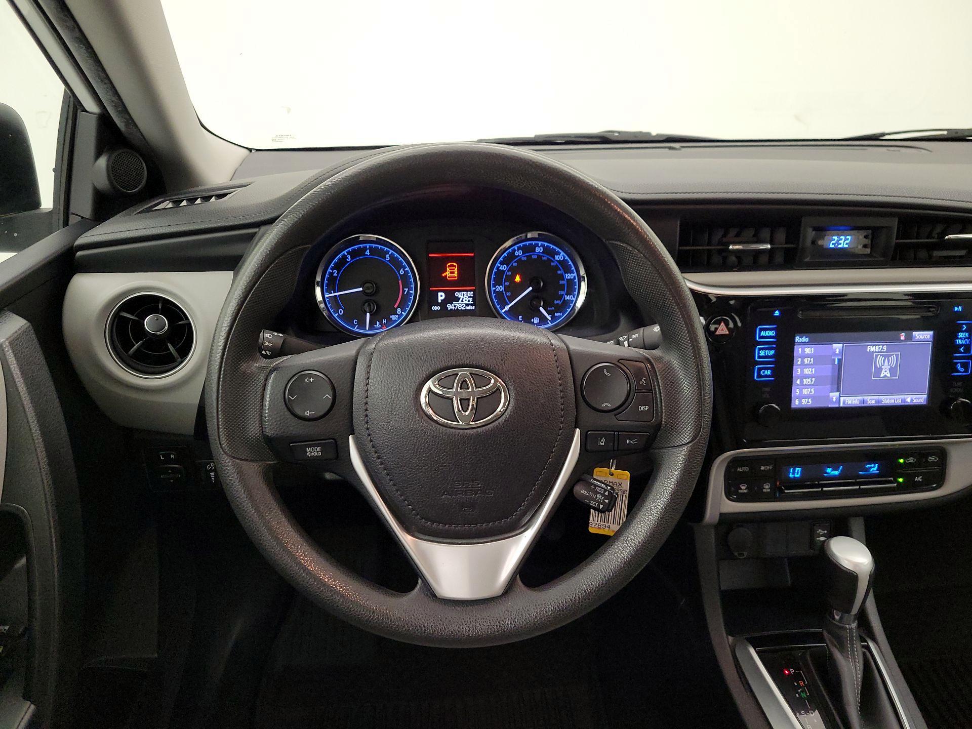 Thumbnail: 2017 Toyota Corolla - 10