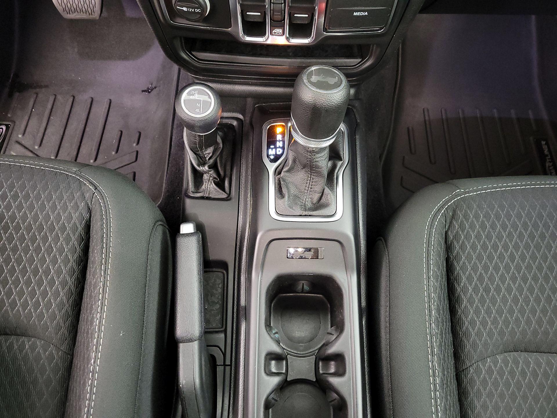 Thumbnail: 2021 Jeep Wrangler - 18