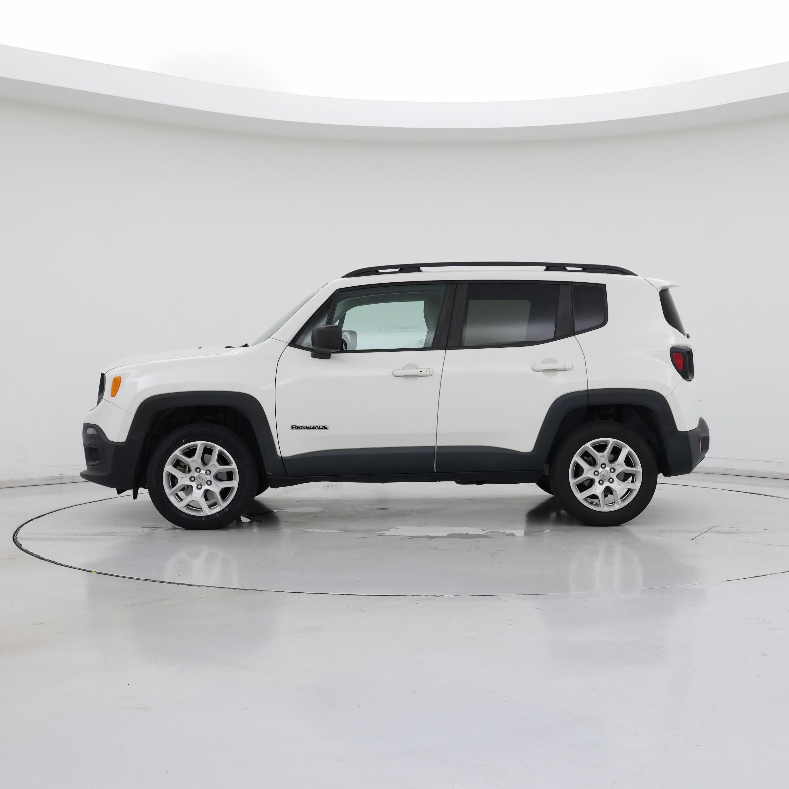 Thumbnail: 2018 Jeep Renegade - 3