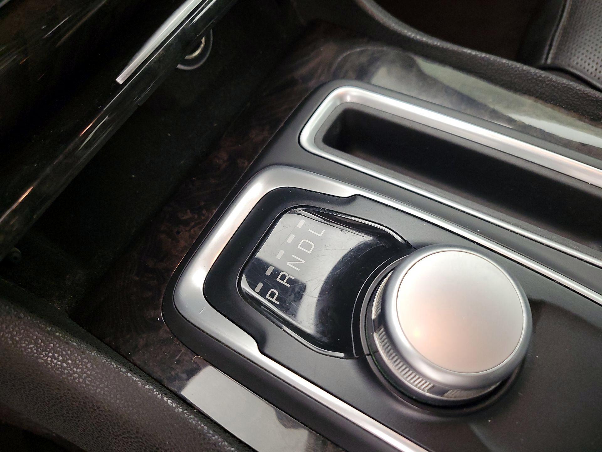 Thumbnail: 2018 Chrysler 300 - 18
