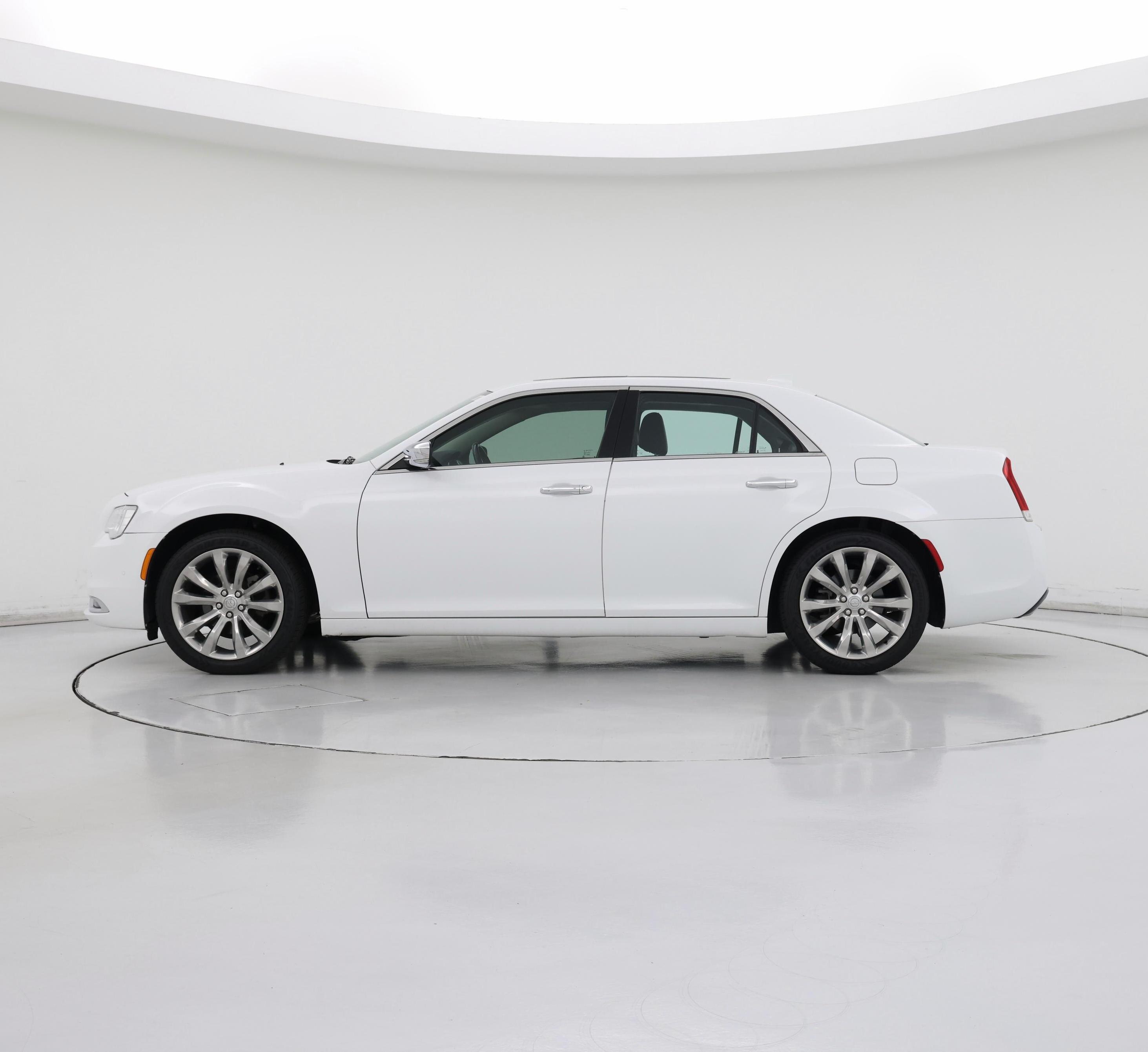 Thumbnail: 2018 Chrysler 300 - 3