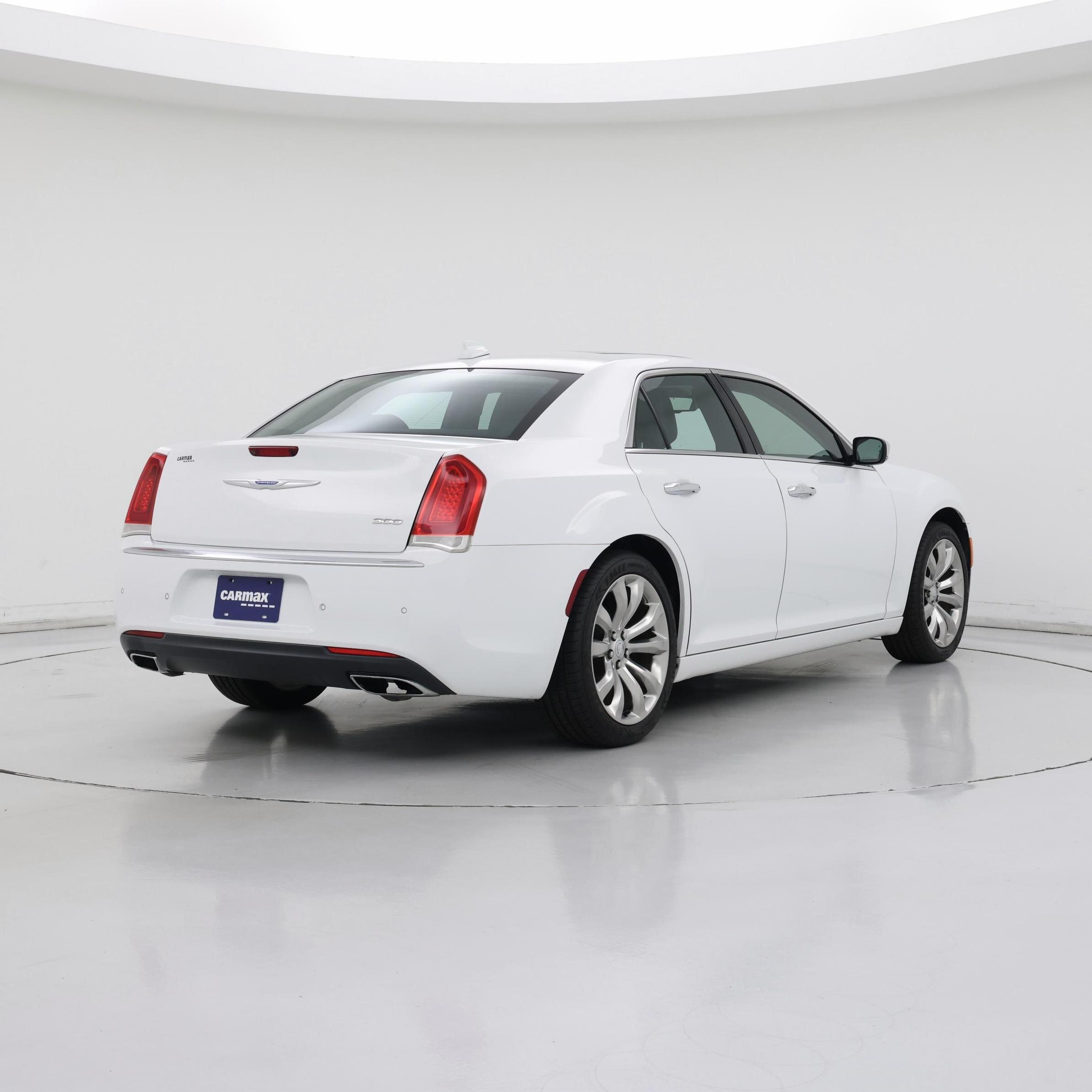 Thumbnail: 2018 Chrysler 300 - 8