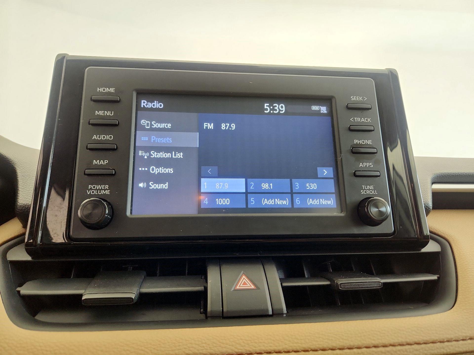 Thumbnail: 2019 Toyota RAV4 - 15