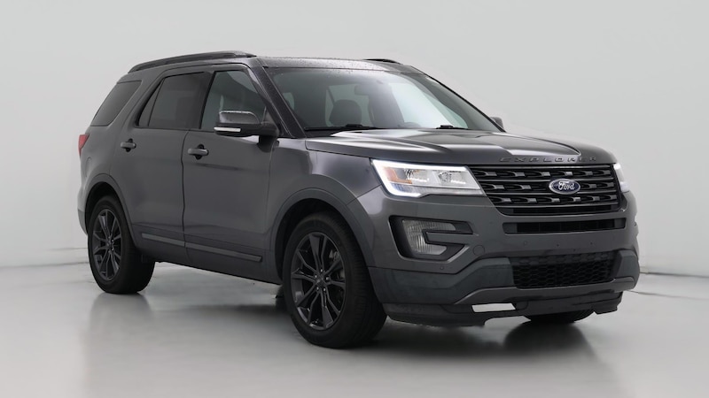 2017 Ford Explorer XLT Hero Image