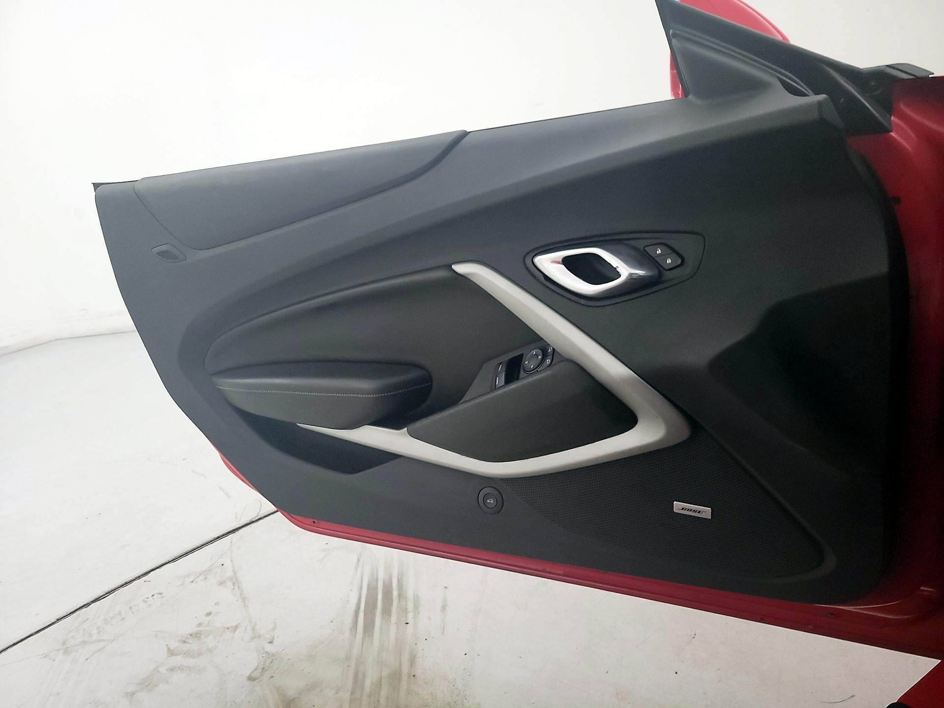 Thumbnail: 2017 Chevrolet Camaro - 12