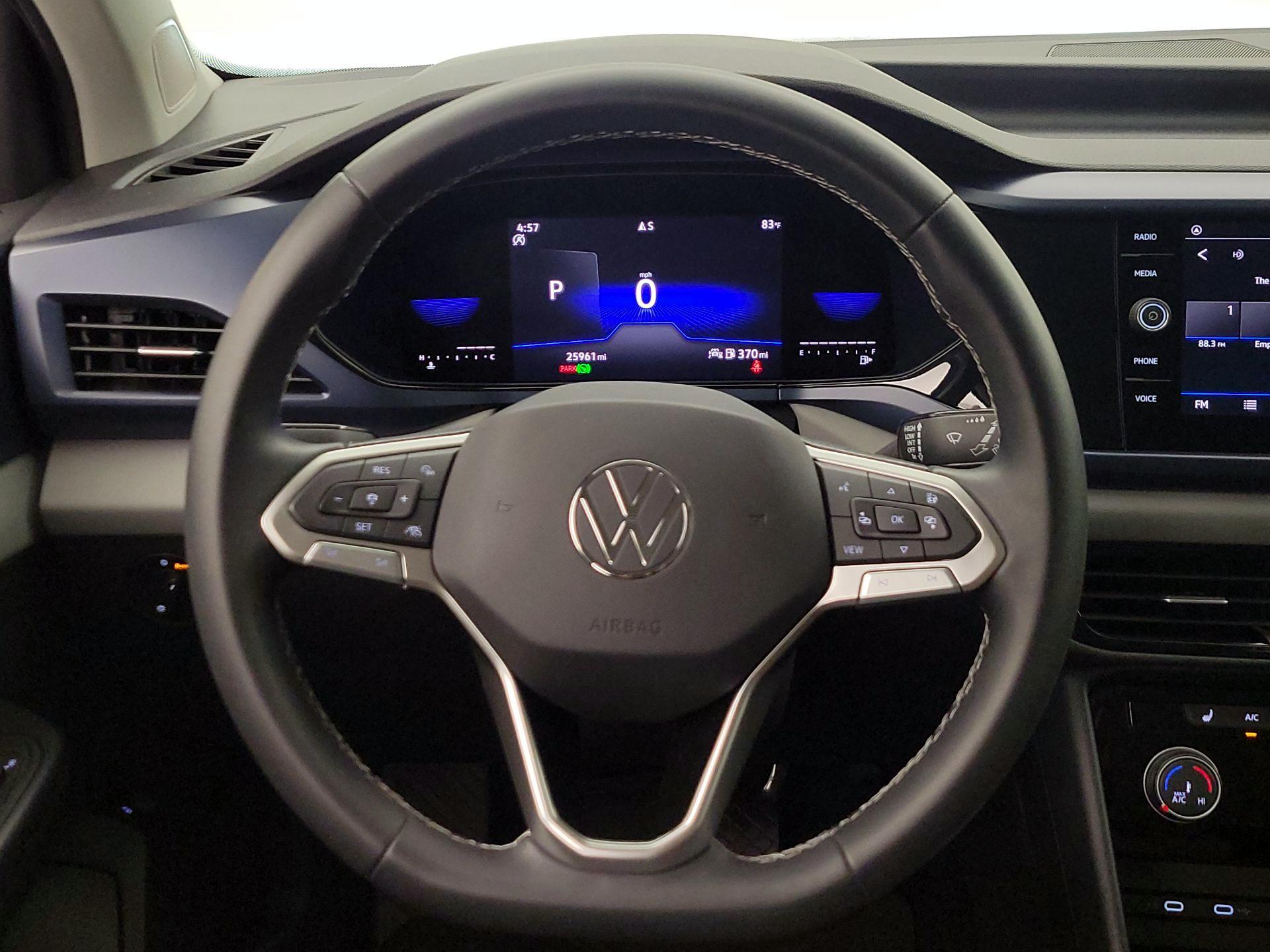 Thumbnail: 2023 Volkswagen Taos - 10