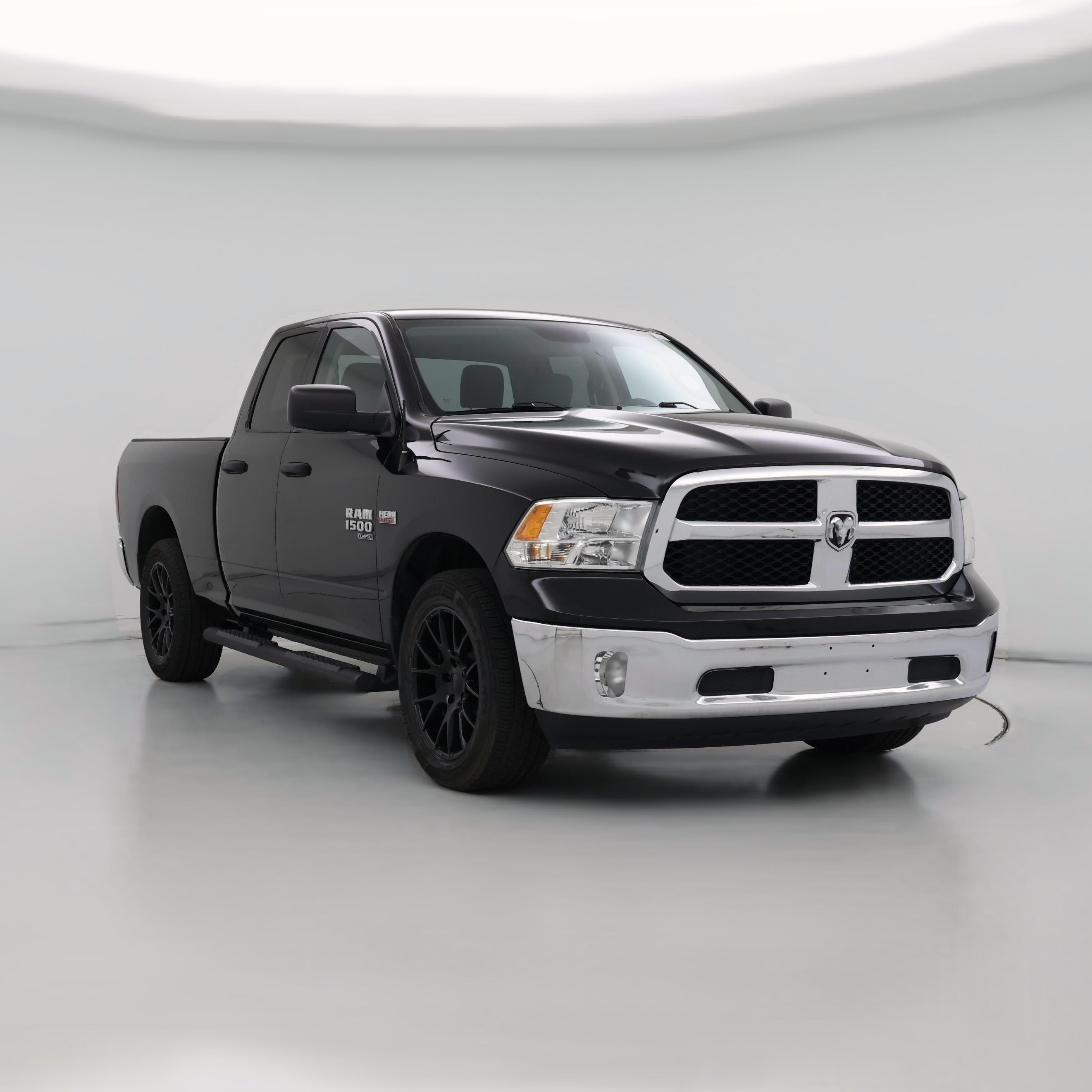 Thumbnail: 2019 RAM 1500 Classic - 1
