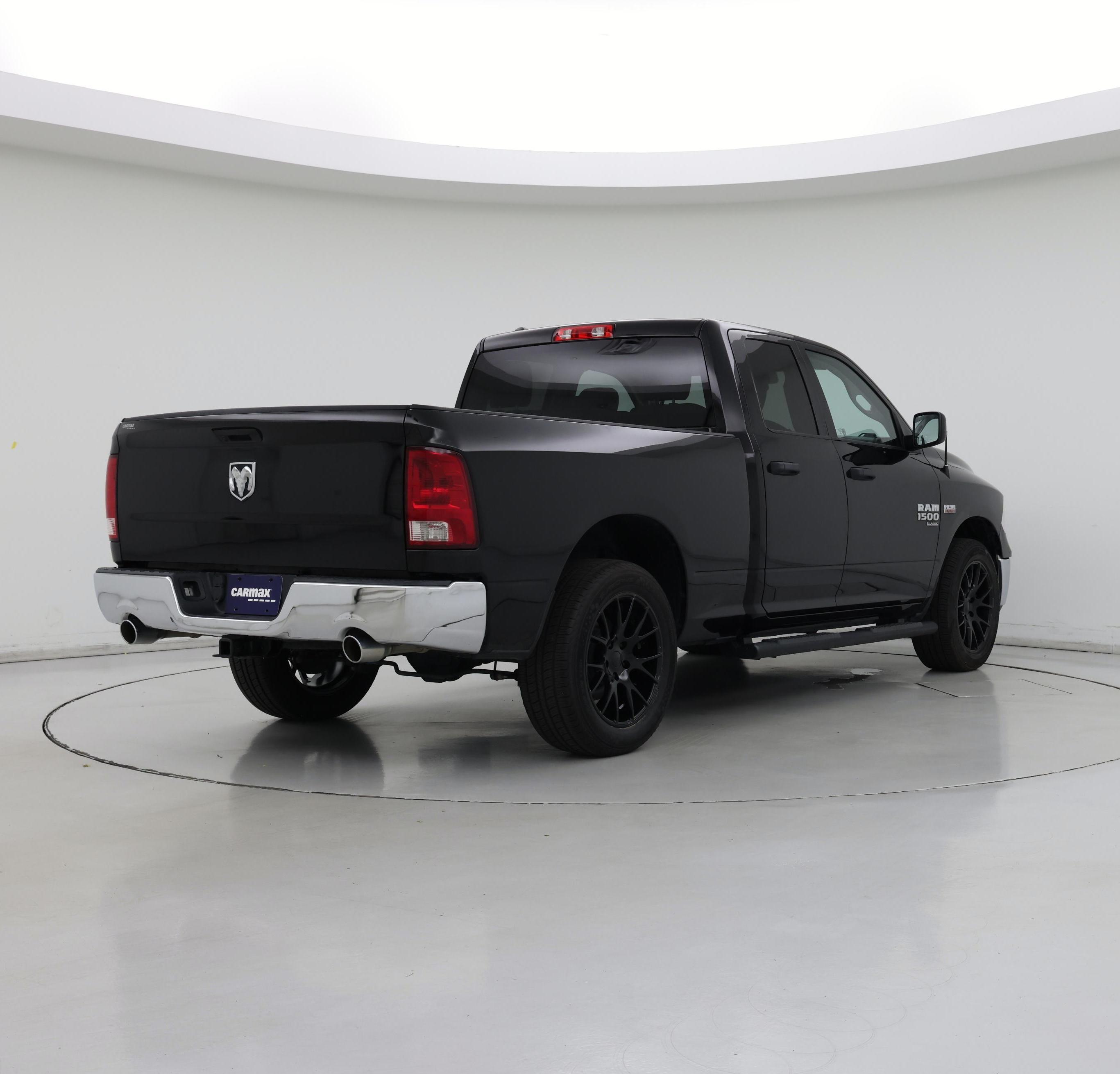 Thumbnail: 2019 RAM 1500 Classic - 8