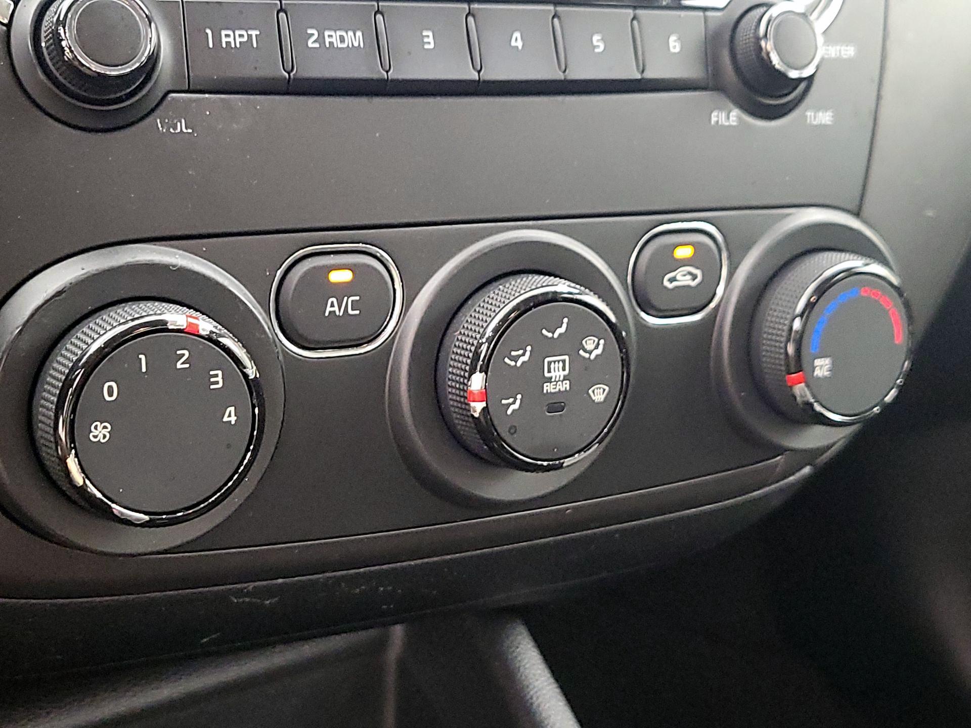 Thumbnail: 2017 Kia Forte - 15