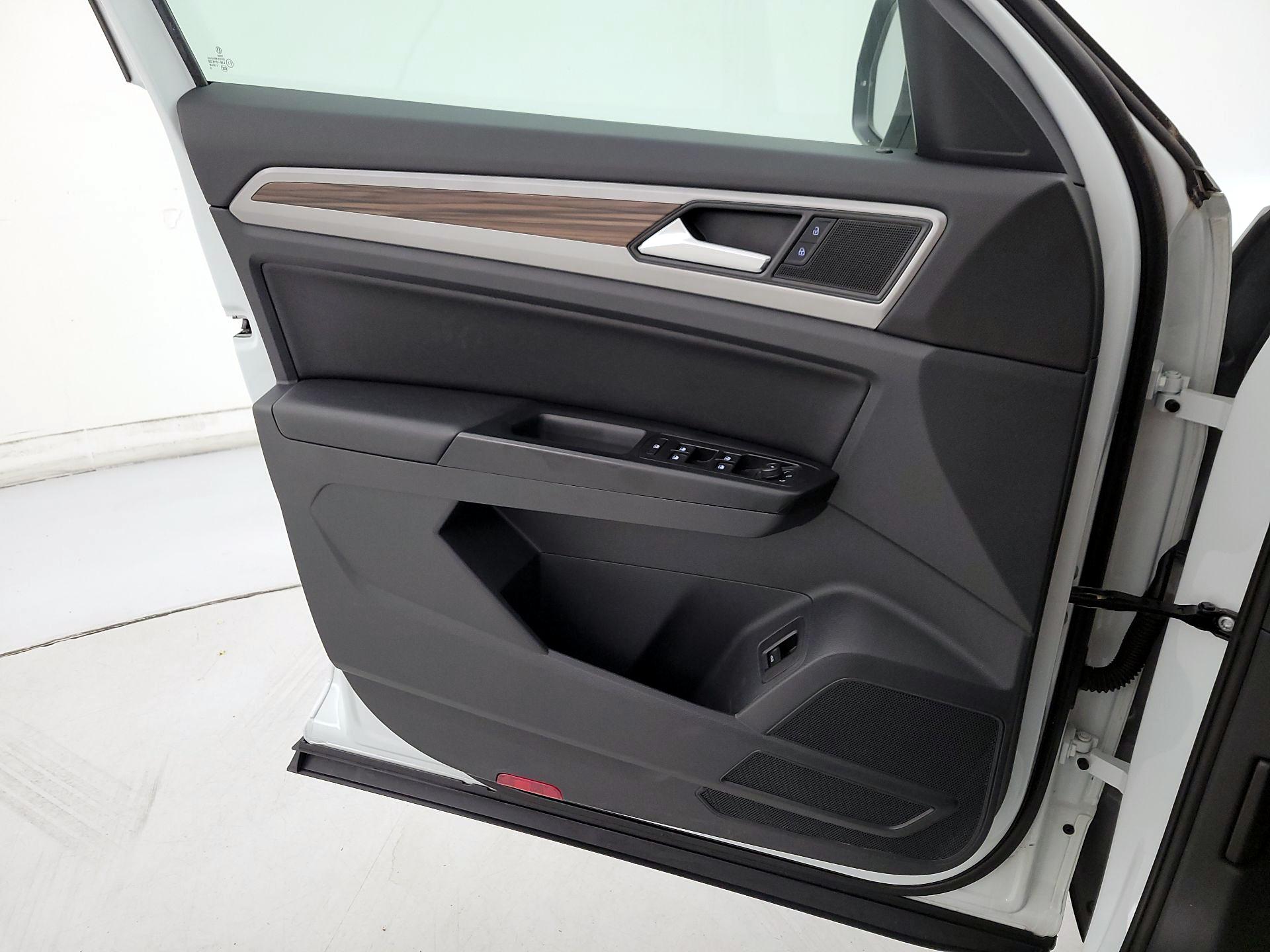 Thumbnail: 2021 Volkswagen Atlas - 12