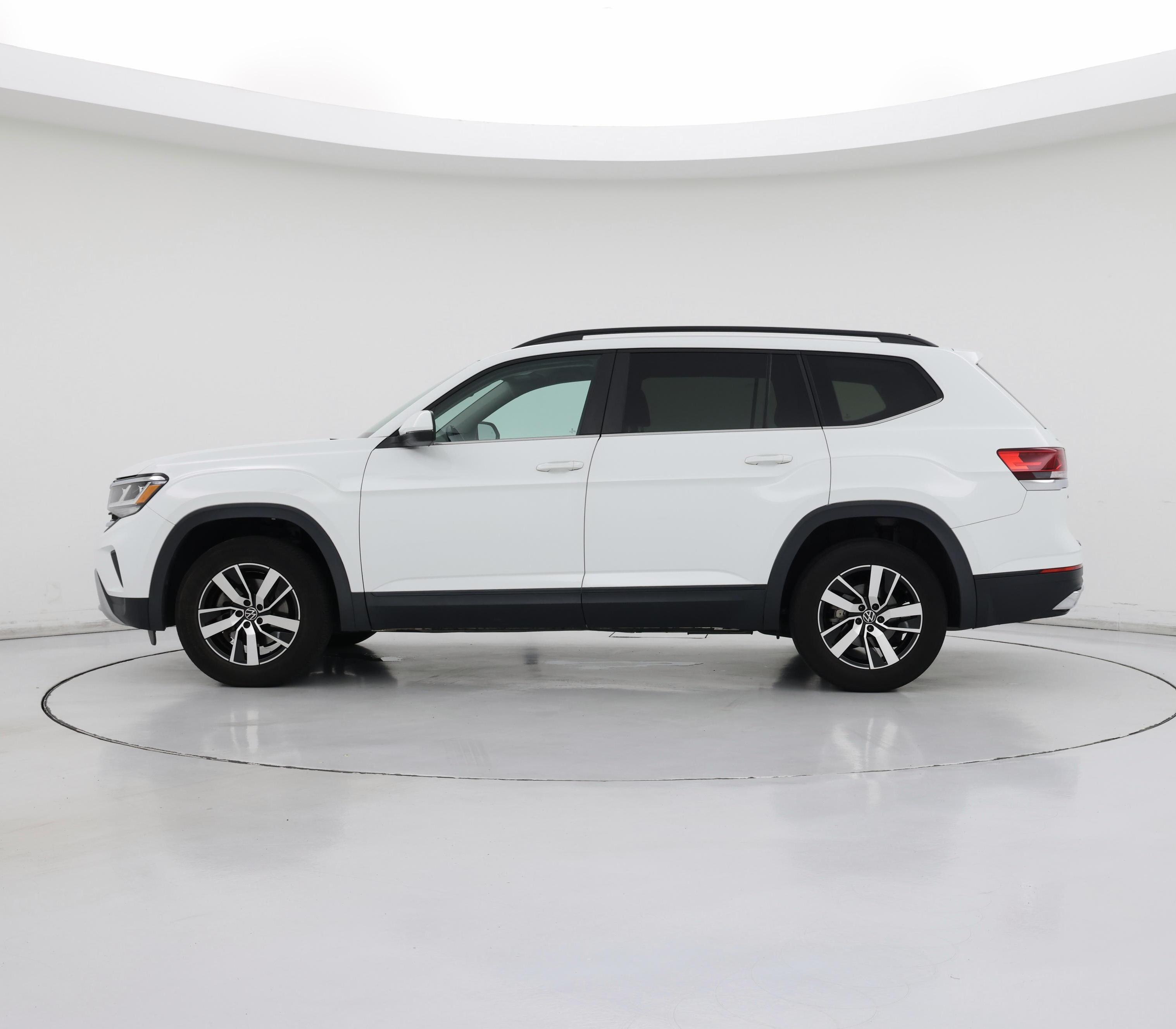 Thumbnail: 2021 Volkswagen Atlas - 3