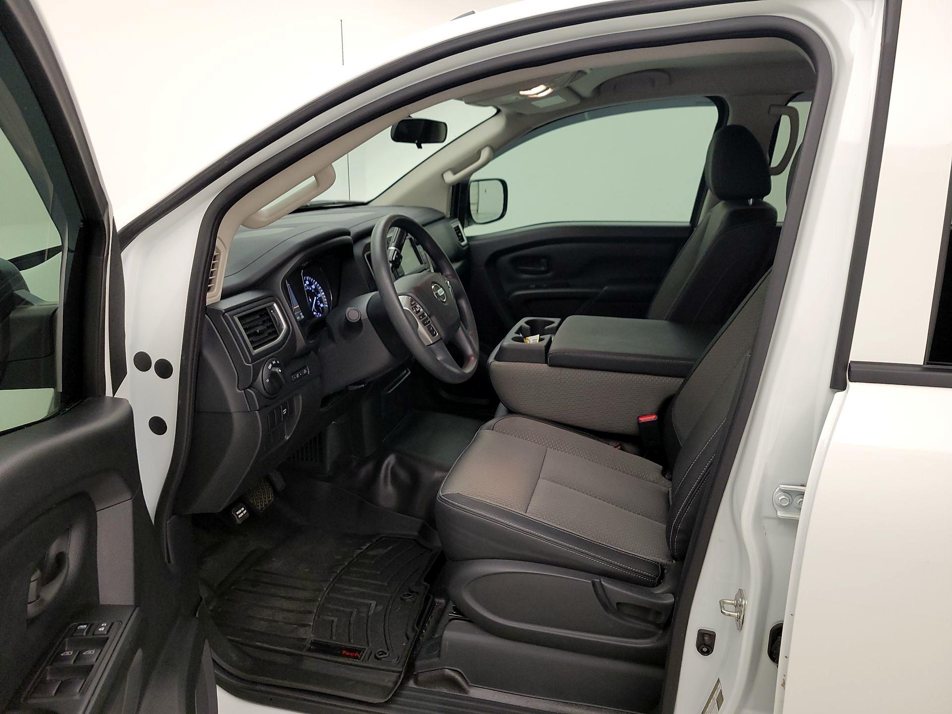 Thumbnail: 2019 Nissan Titan - 11