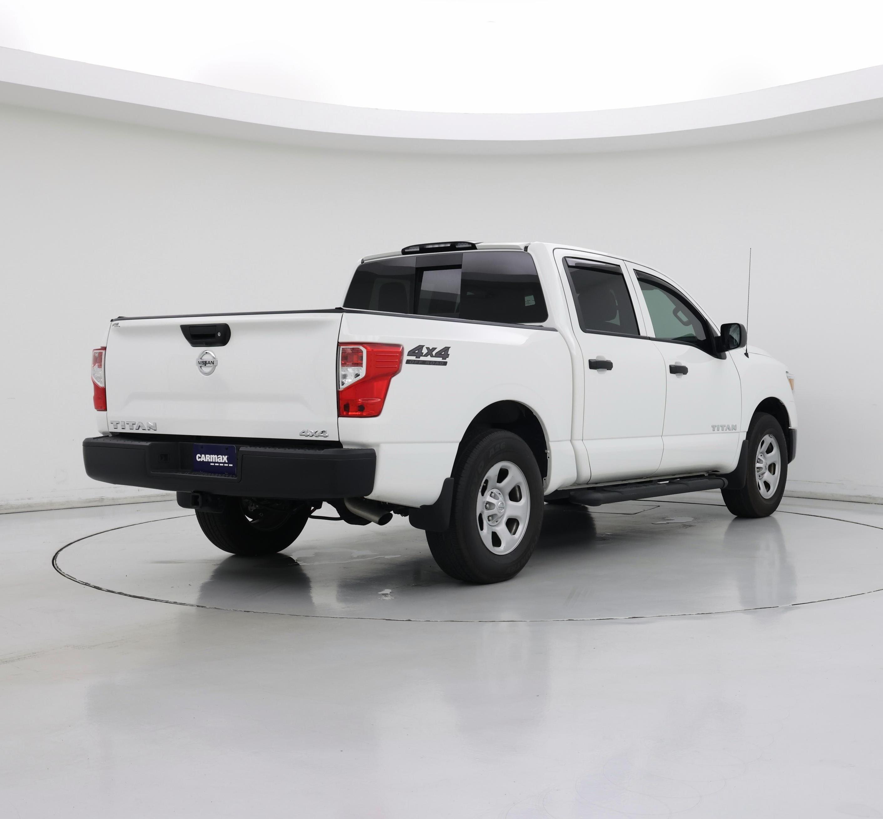 Thumbnail: 2019 Nissan Titan - 8