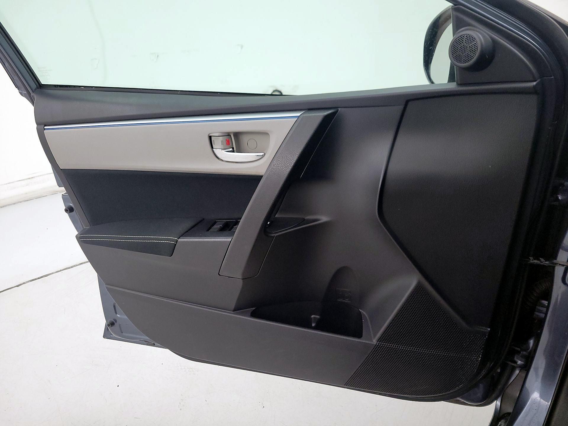Thumbnail: 2016 Toyota Corolla - 12
