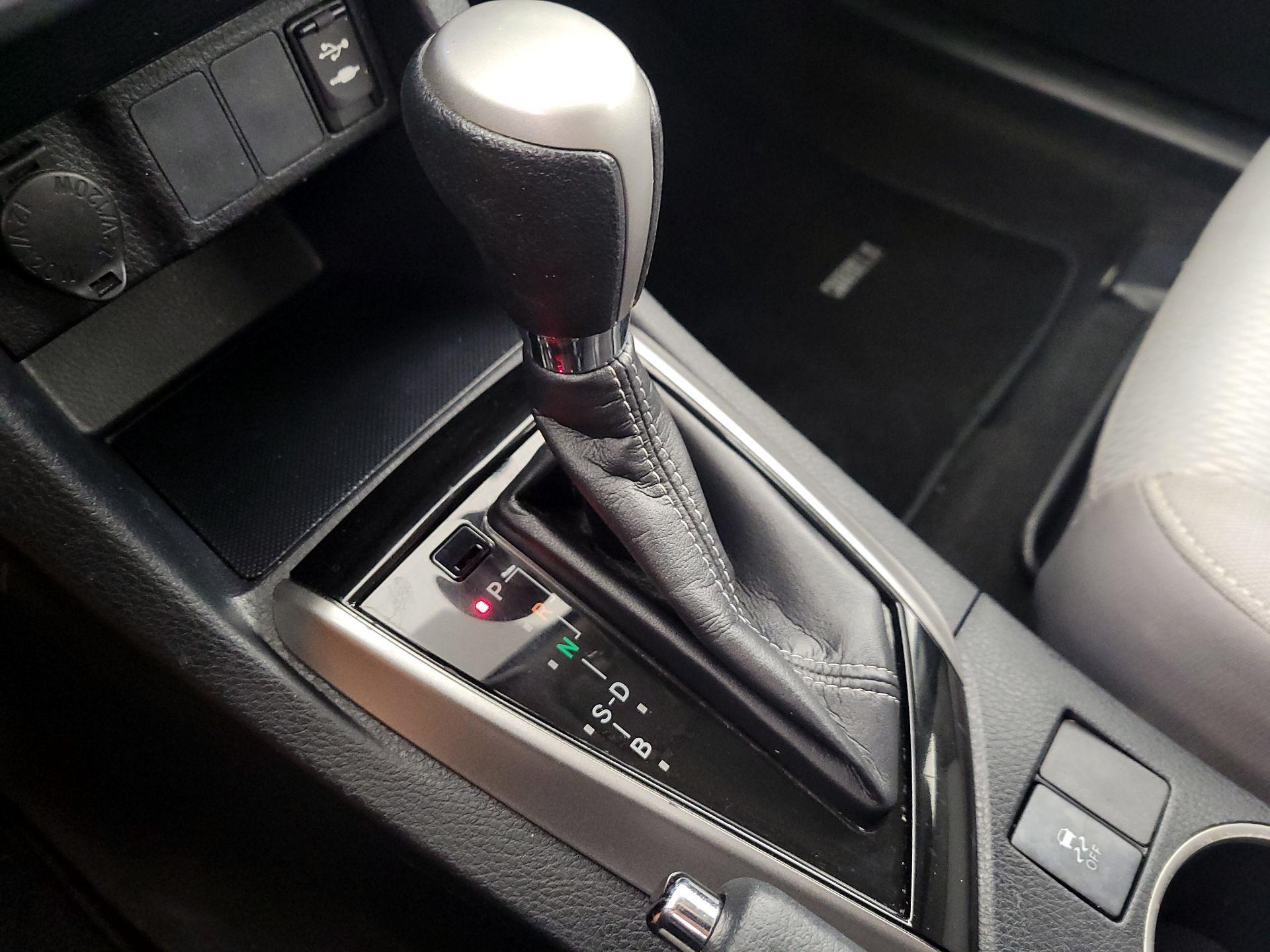 Thumbnail: 2016 Toyota Corolla - 17