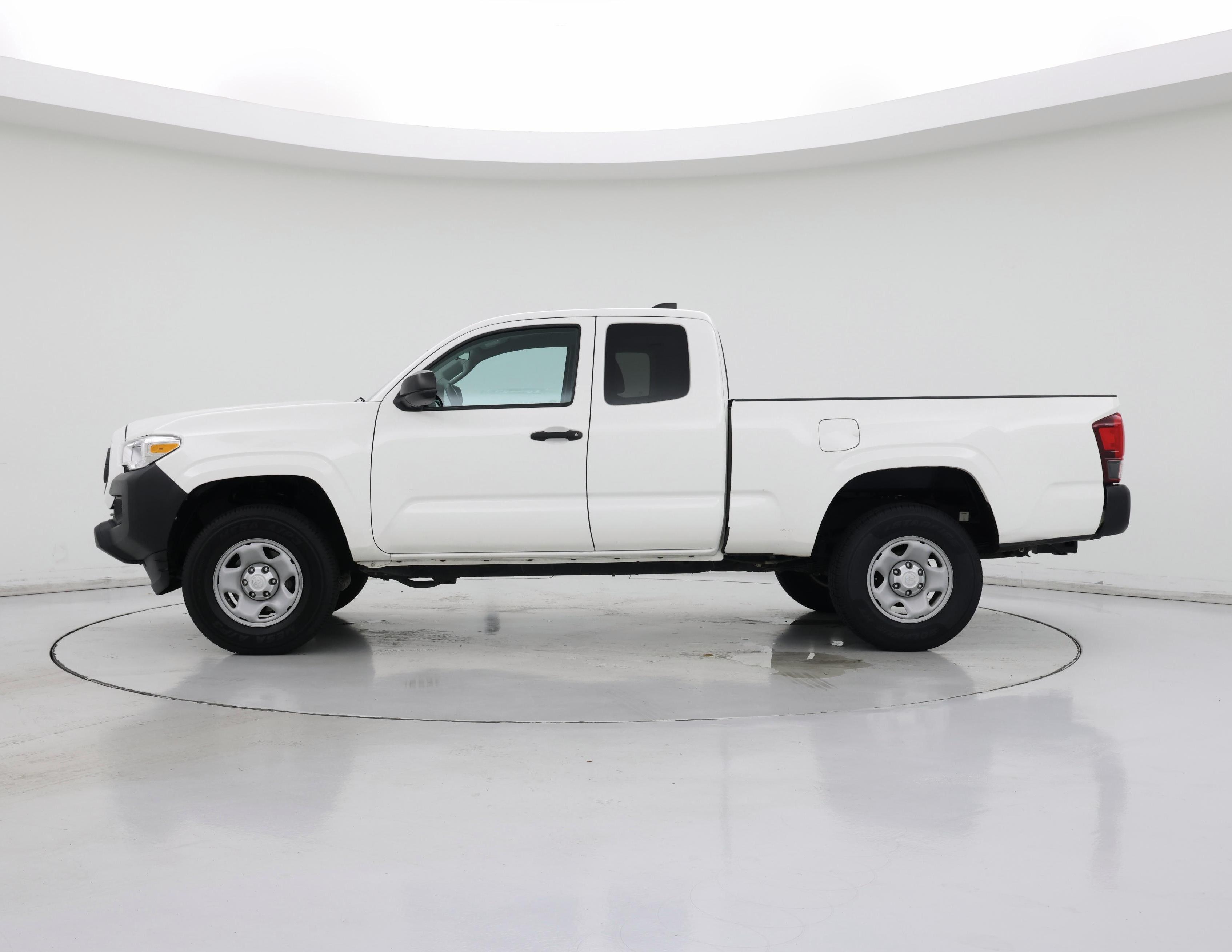 Thumbnail: 2021 Toyota Tacoma - 3