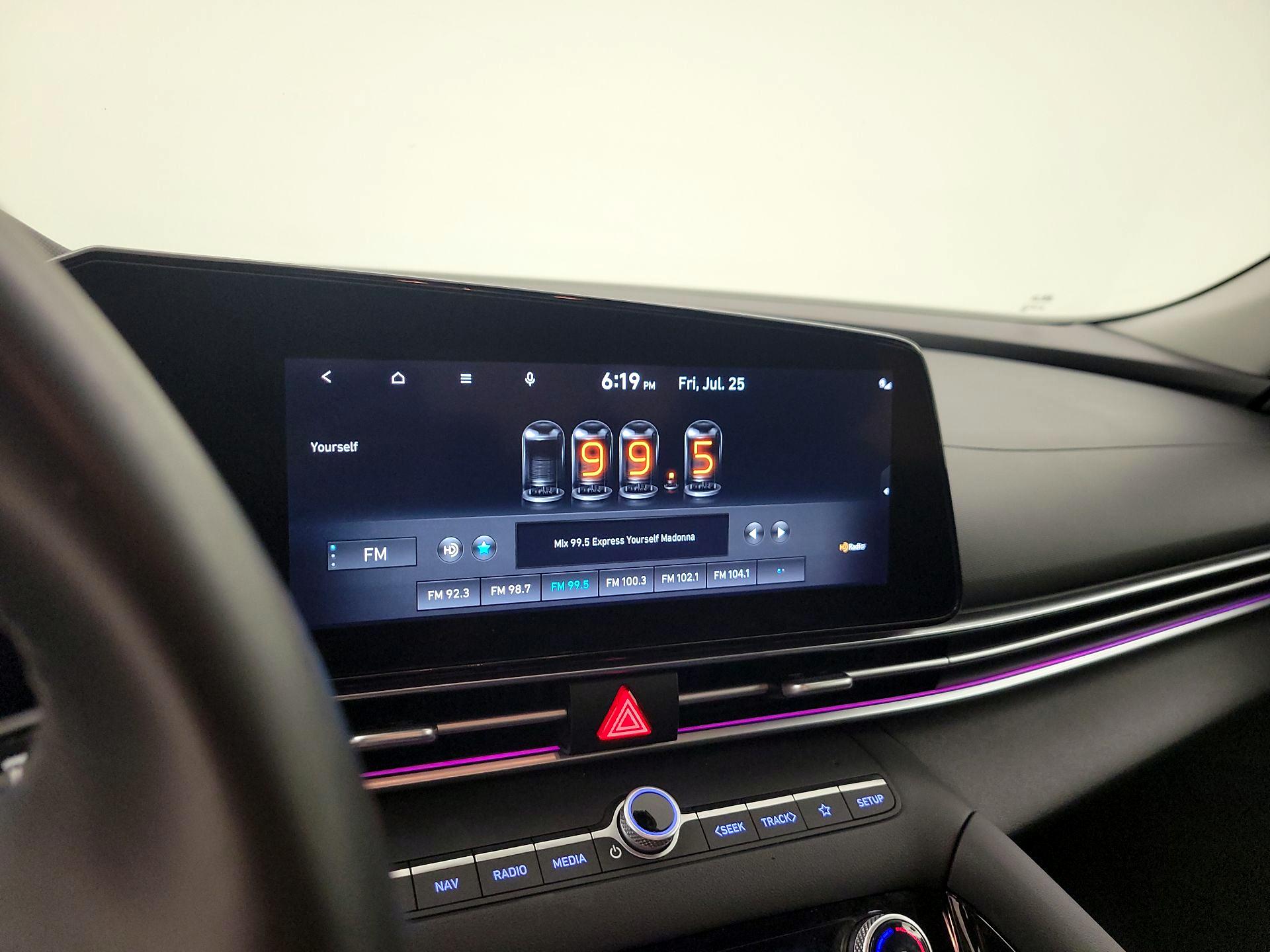 Thumbnail: 2022 Hyundai Elantra - 16
