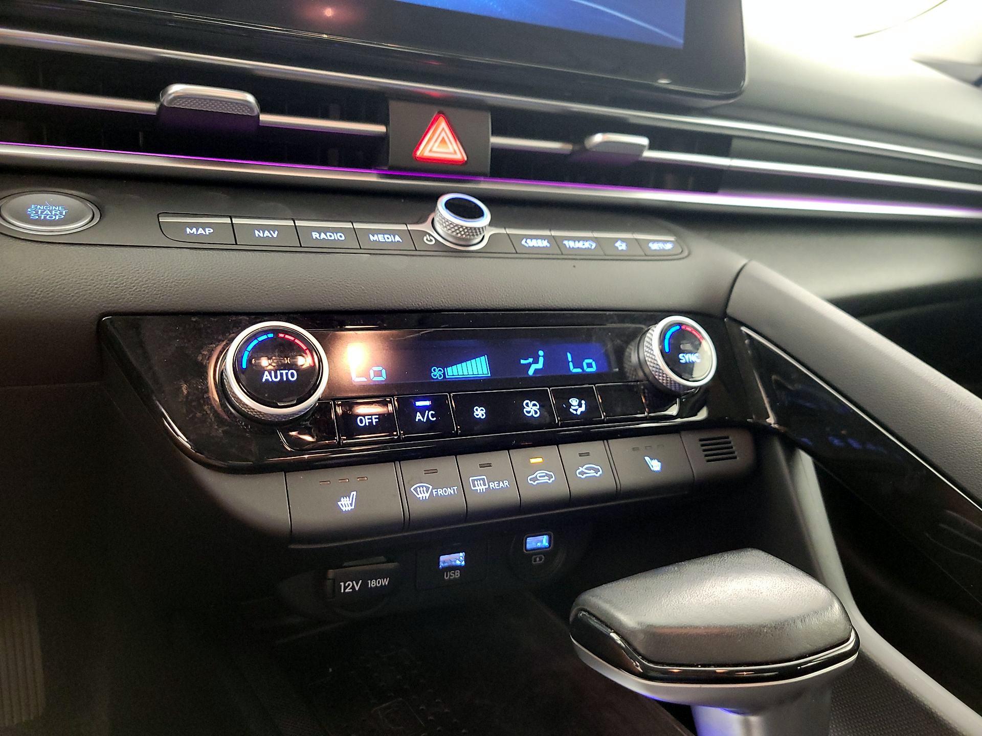 Thumbnail: 2022 Hyundai Elantra - 17