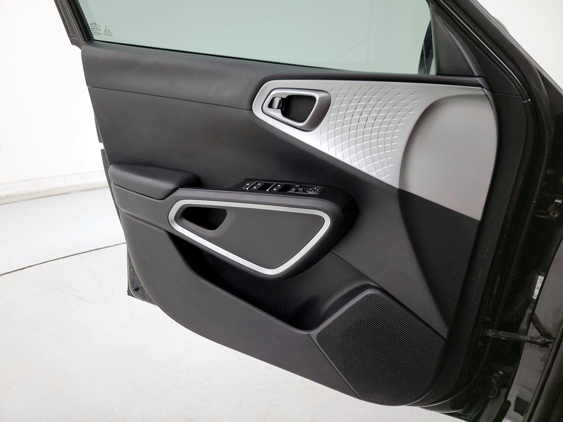 Thumbnail: 2020 Kia Soul - 12