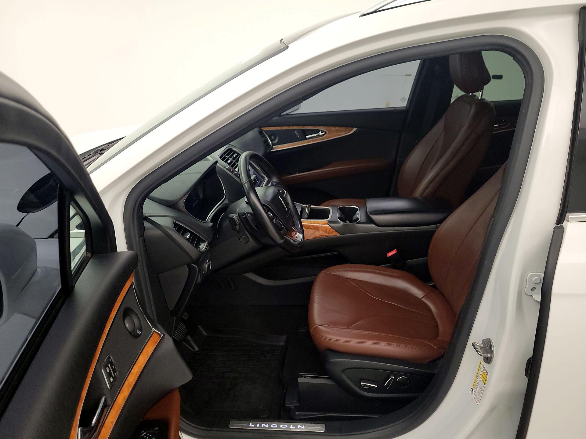 Thumbnail: 2020 Lincoln Nautilus - 11