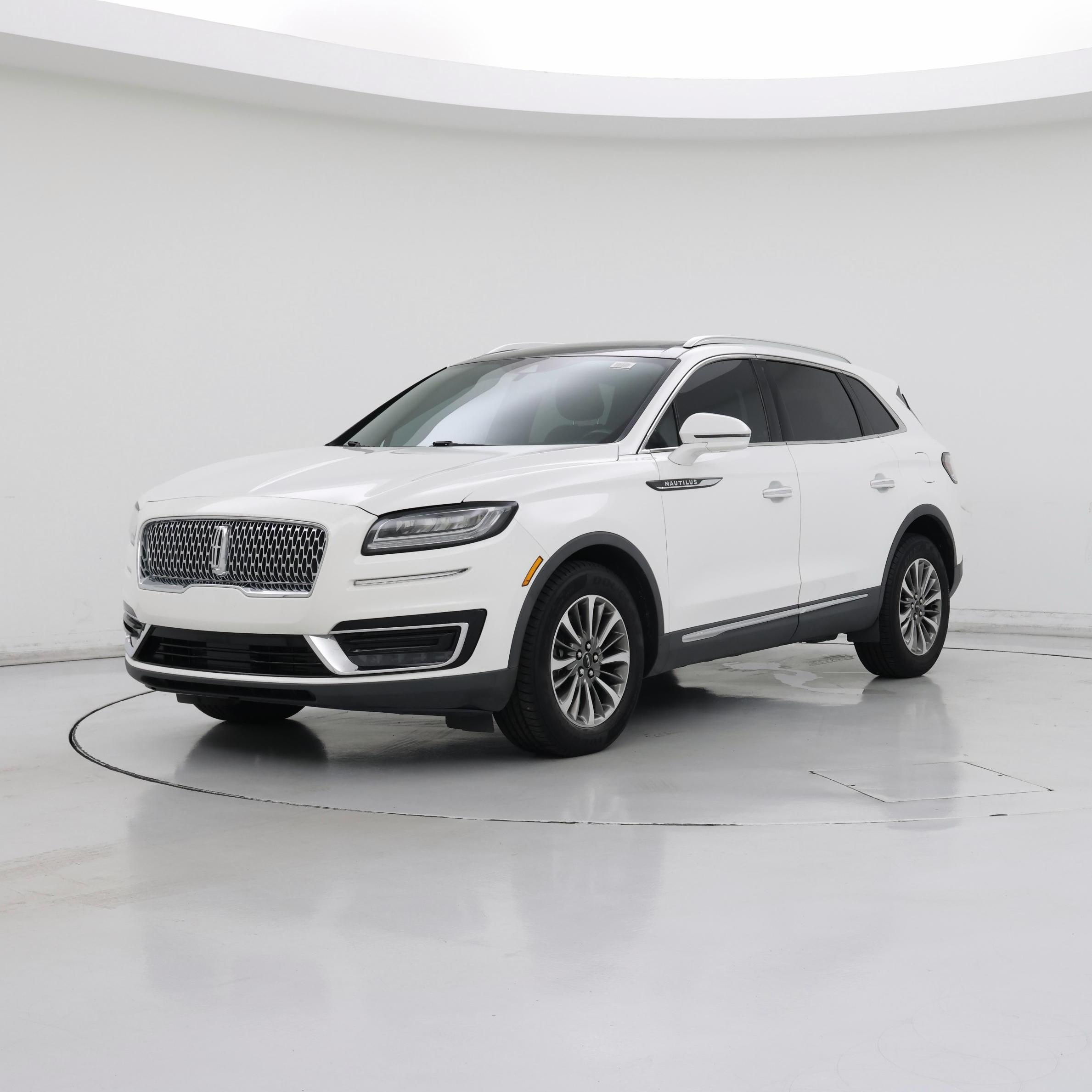 Thumbnail: 2020 Lincoln Nautilus - 4