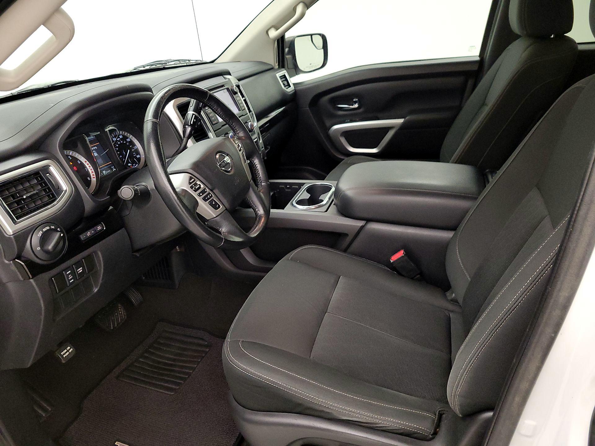 Thumbnail: 2019 Nissan Titan - 11