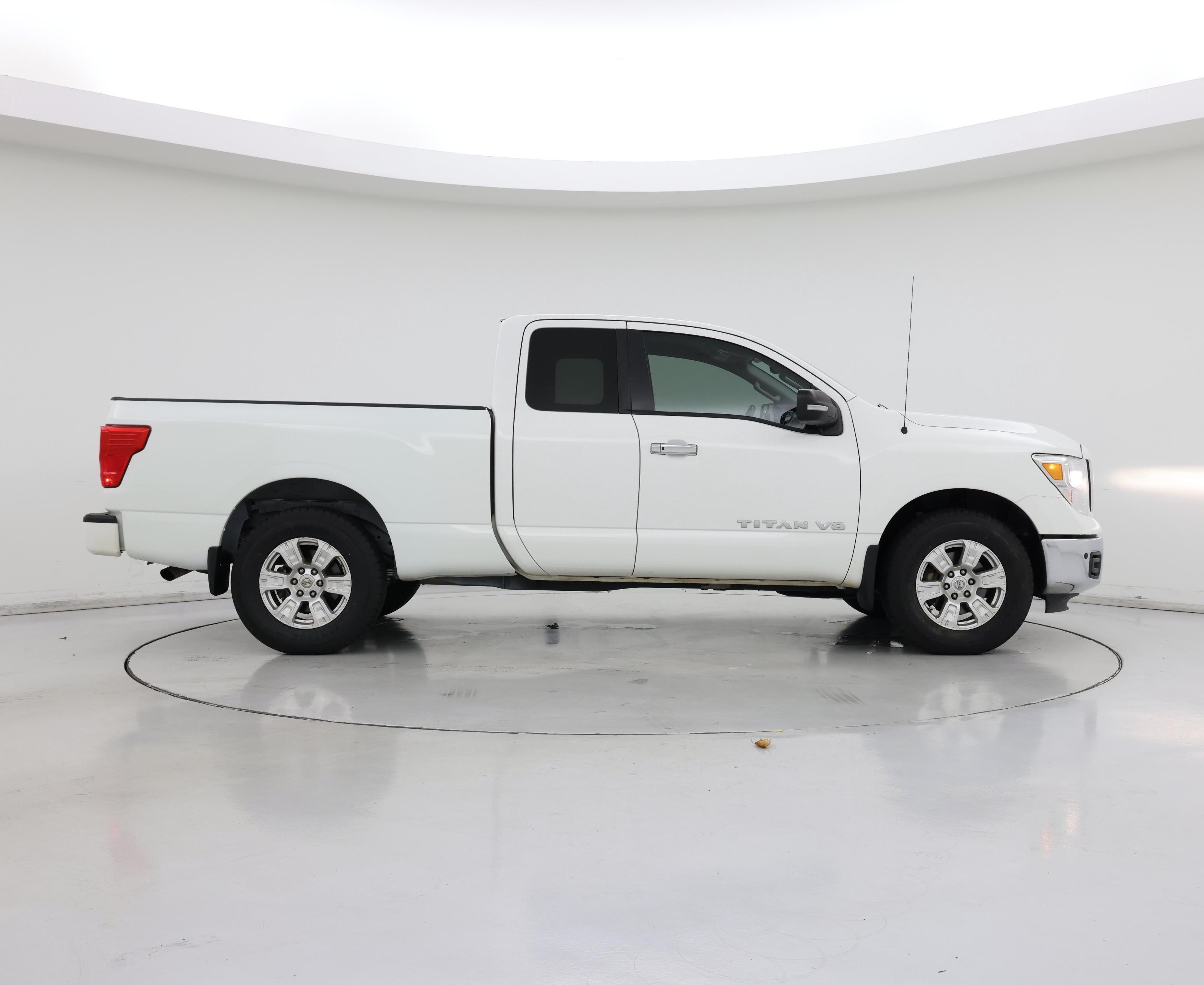 Thumbnail: 2019 Nissan Titan - 7