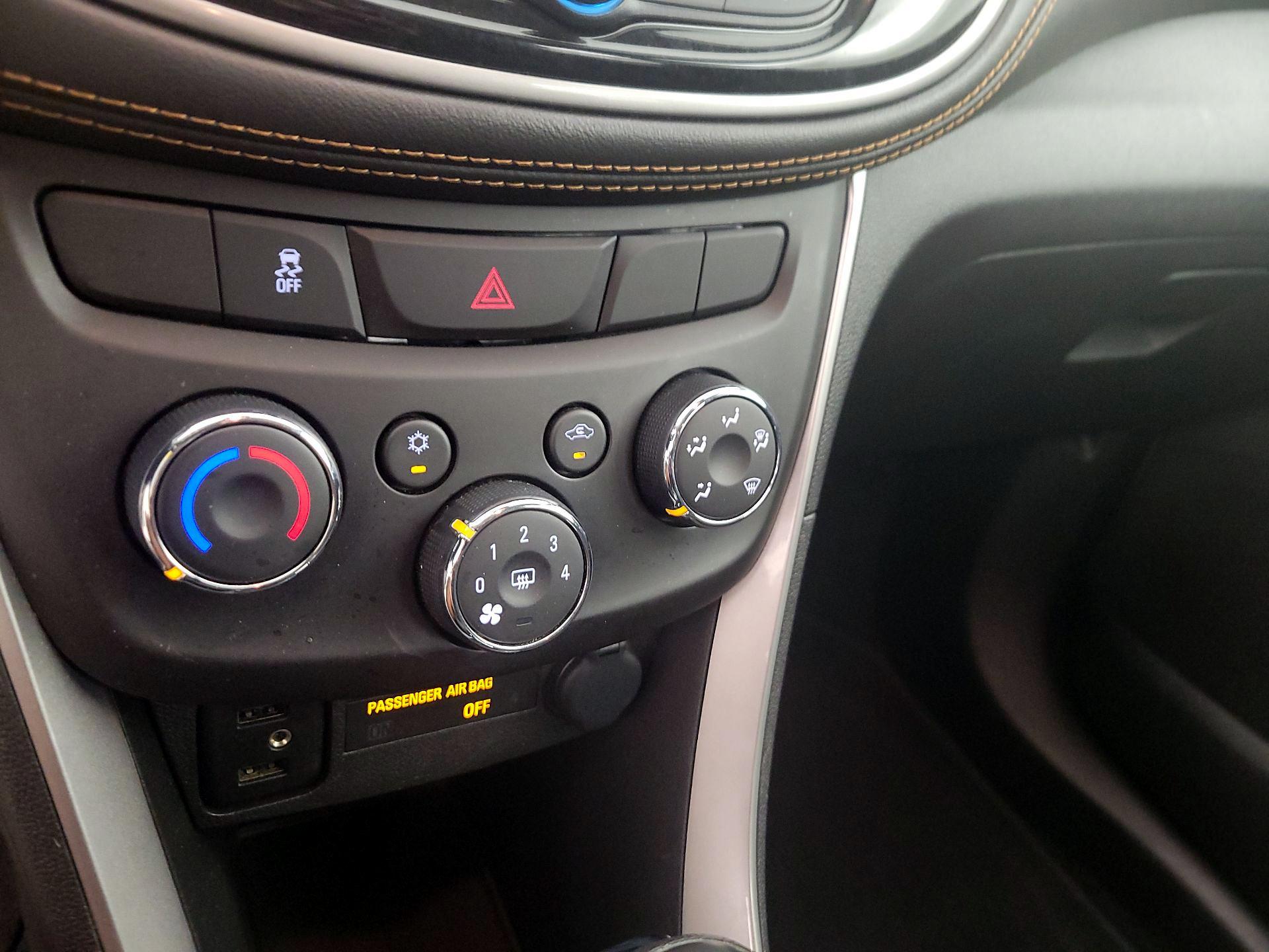 Thumbnail: 2020 Chevrolet Trax - 16