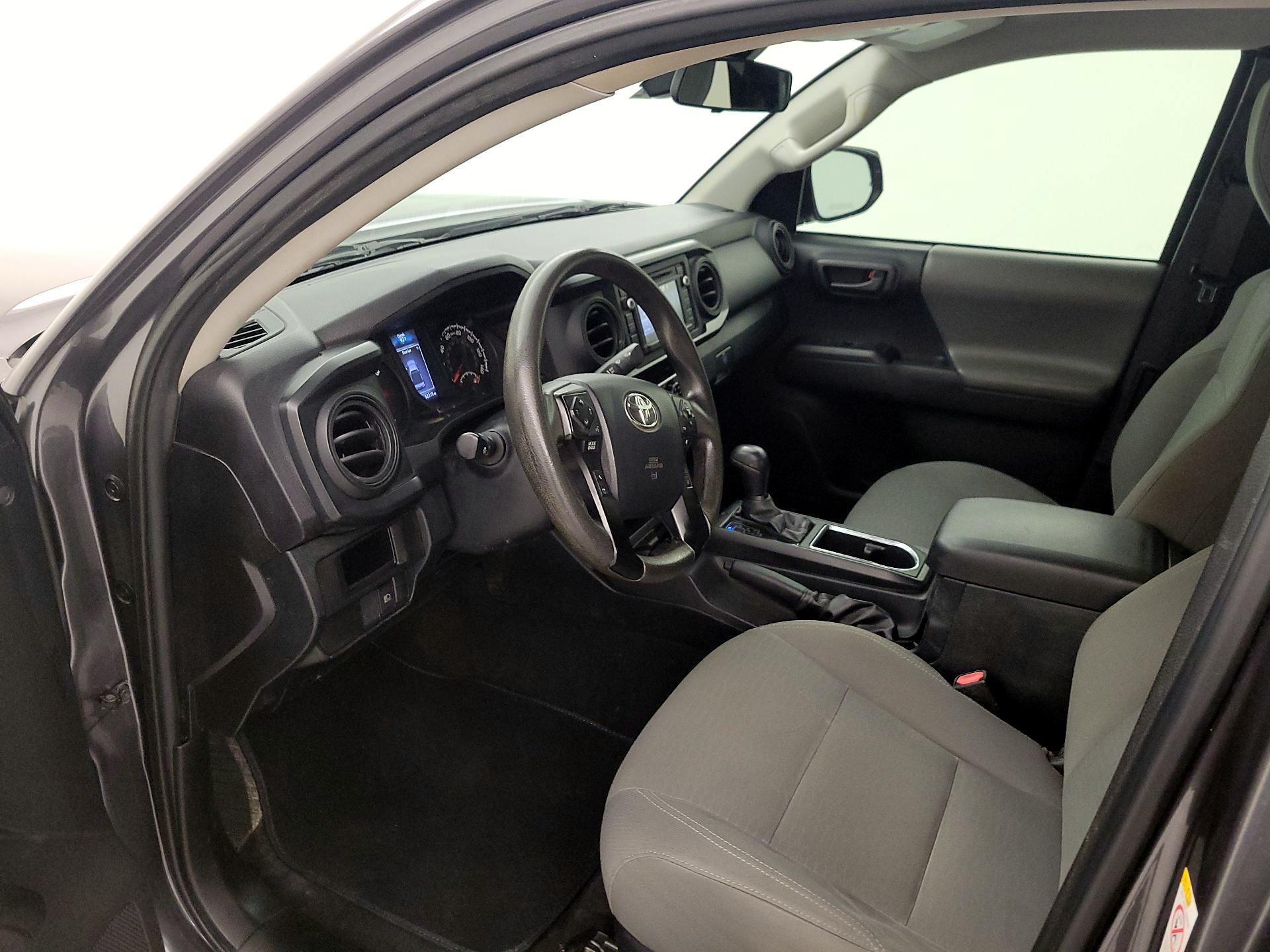 Thumbnail: 2019 Toyota Tacoma - 11