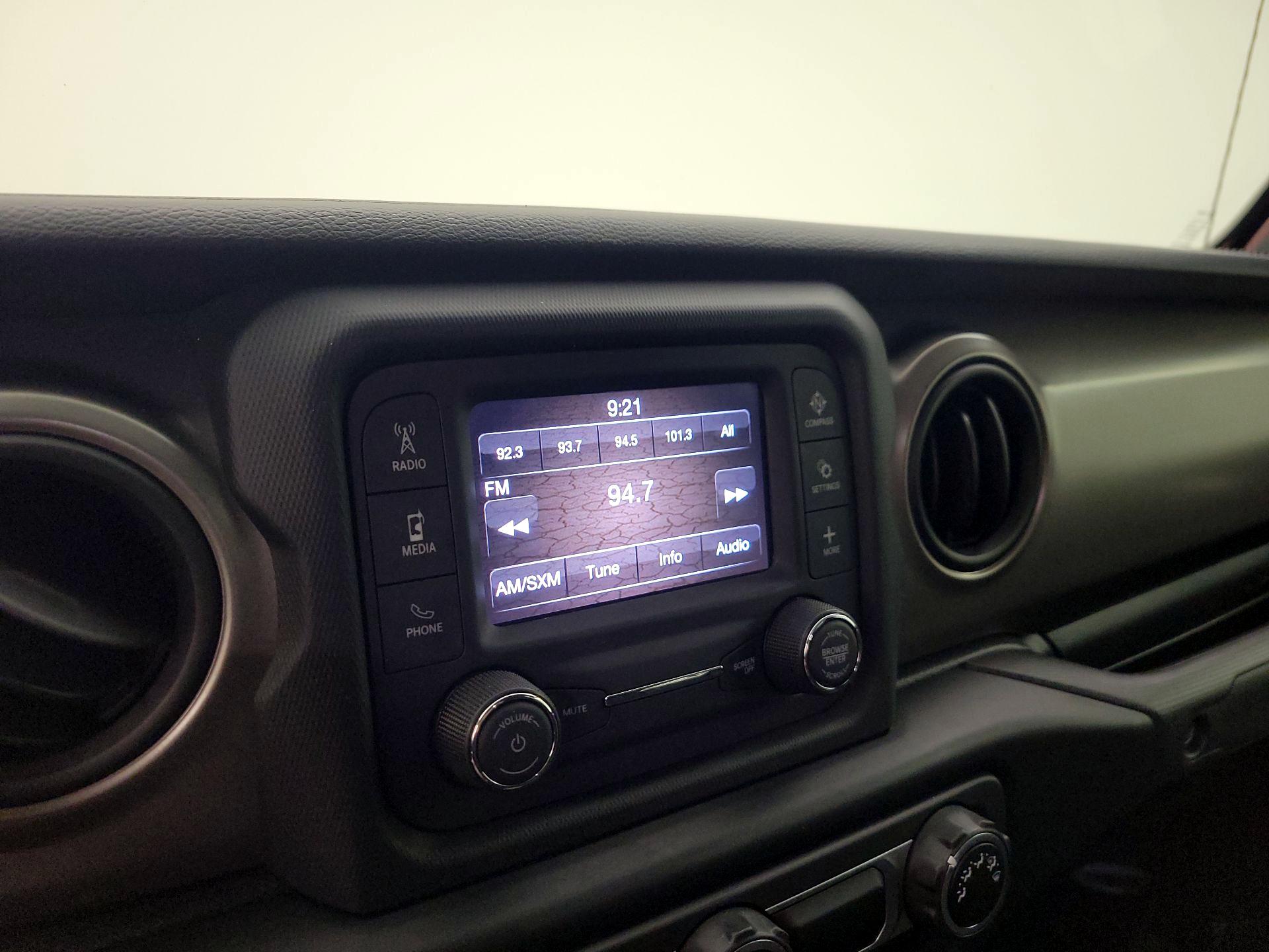 Thumbnail: 2021 Jeep Gladiator - 15