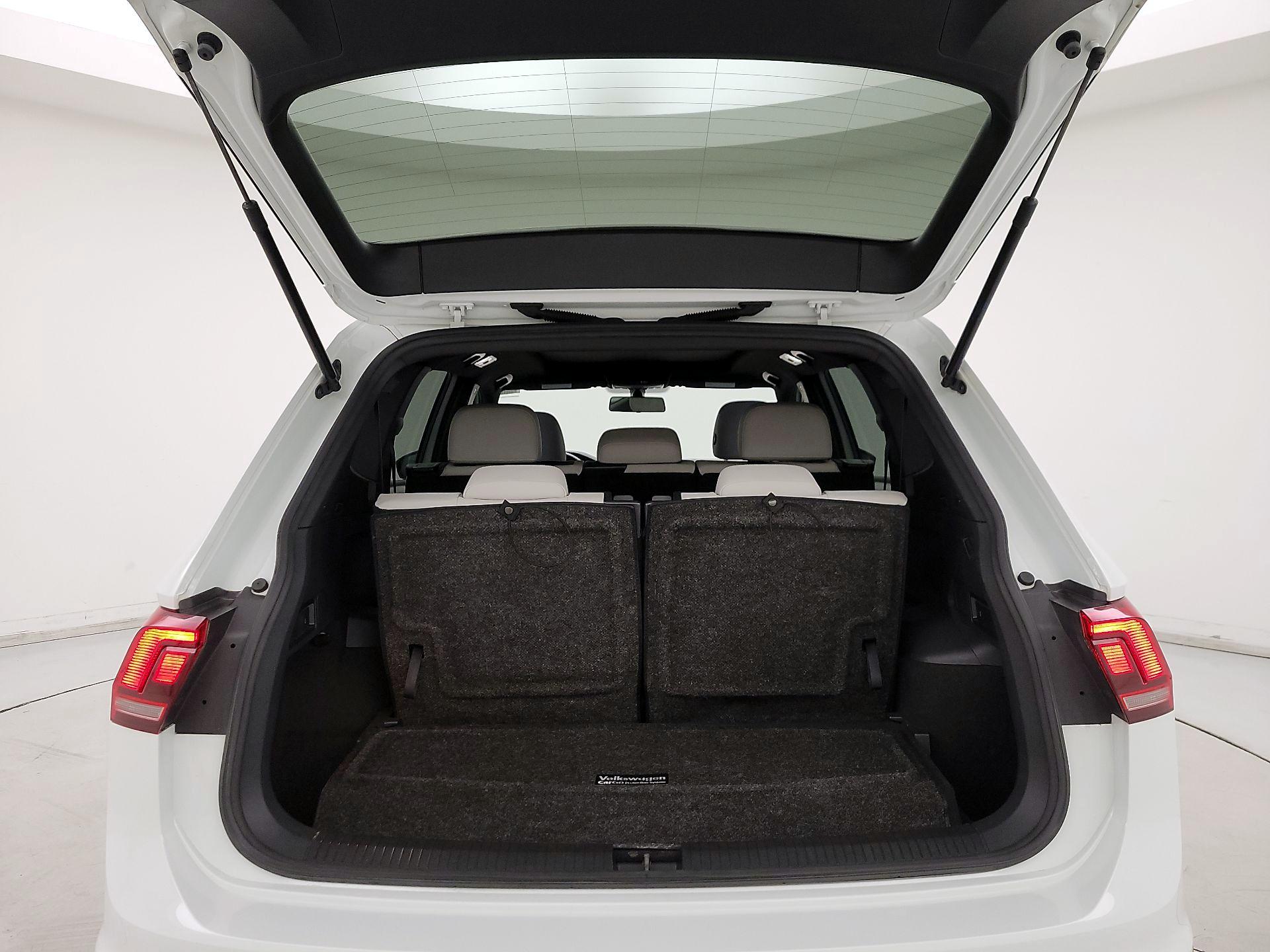Thumbnail: 2021 Volkswagen Tiguan - 20