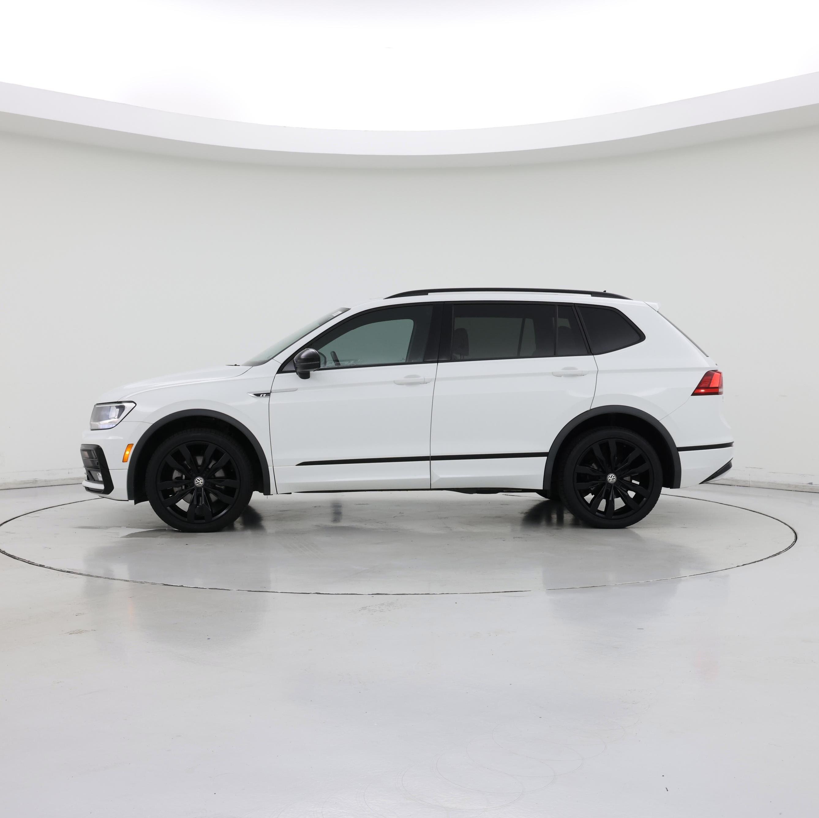 Thumbnail: 2021 Volkswagen Tiguan - 3