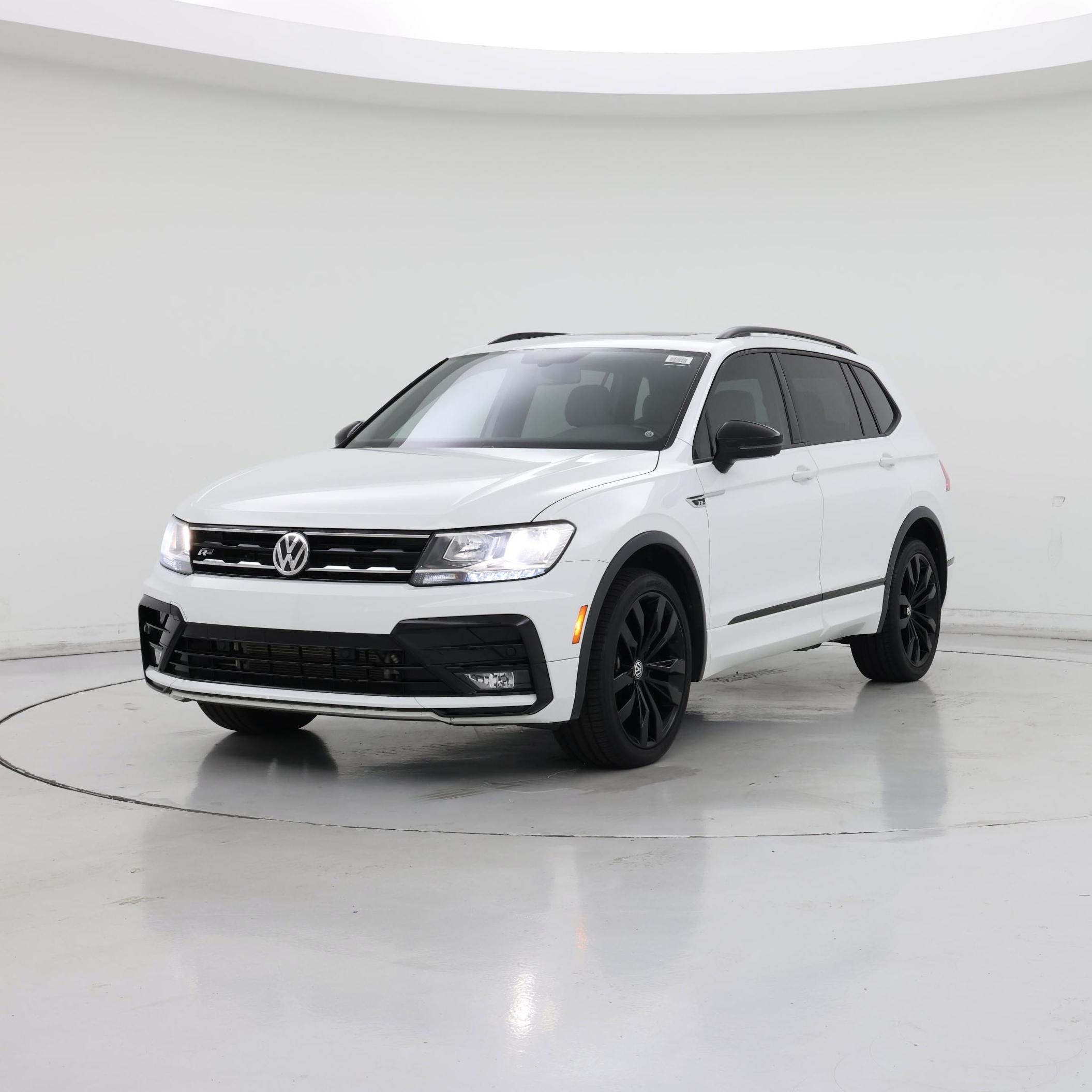 Thumbnail: 2021 Volkswagen Tiguan - 4