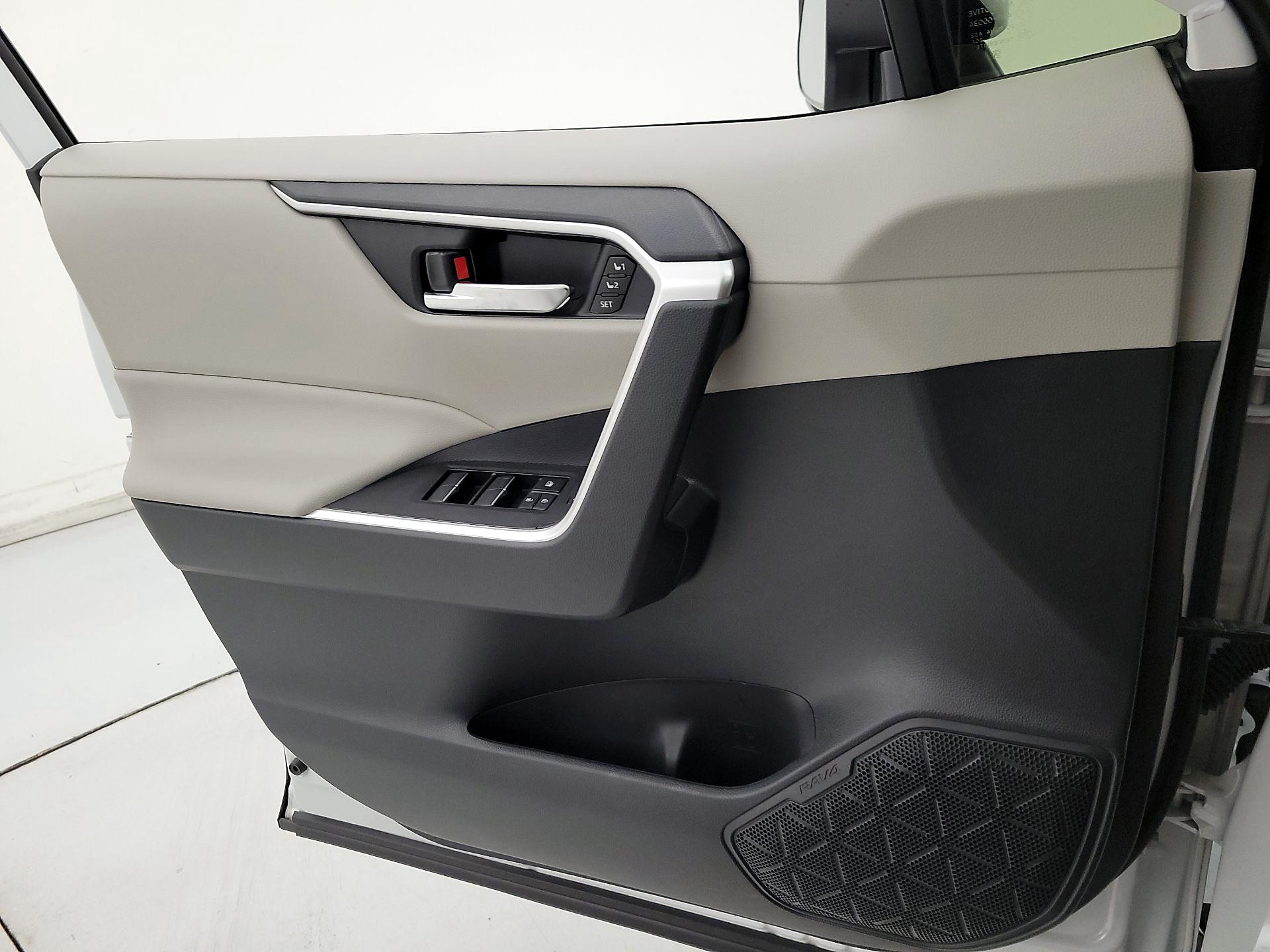Thumbnail: 2023 Toyota RAV4 - 12