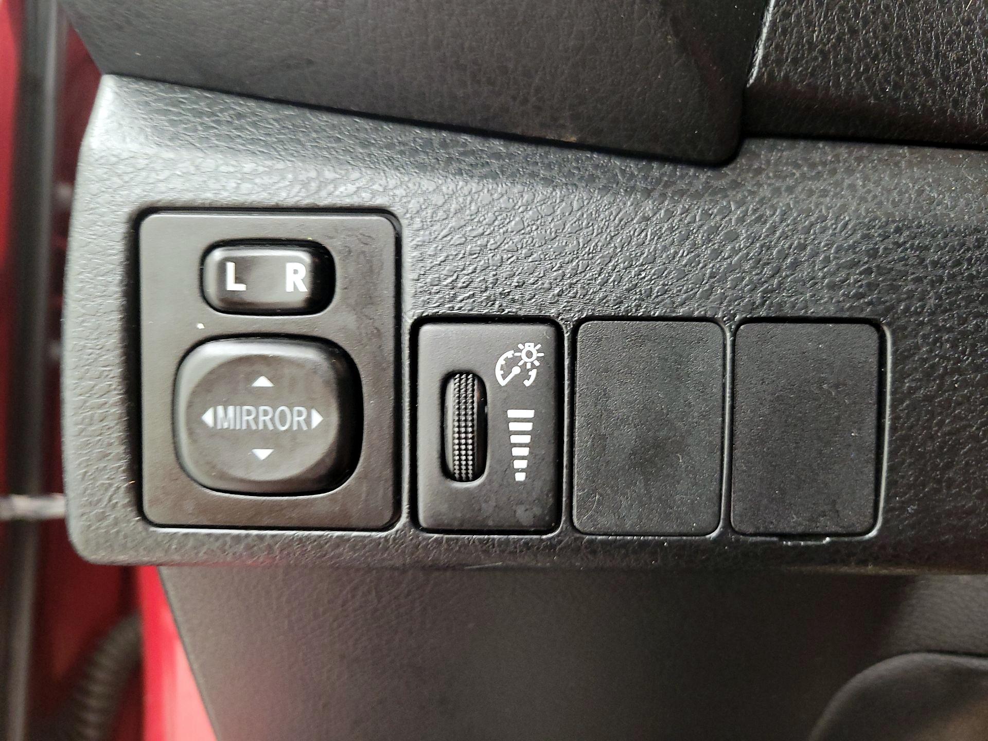 Thumbnail: 2014 Toyota Corolla - 13