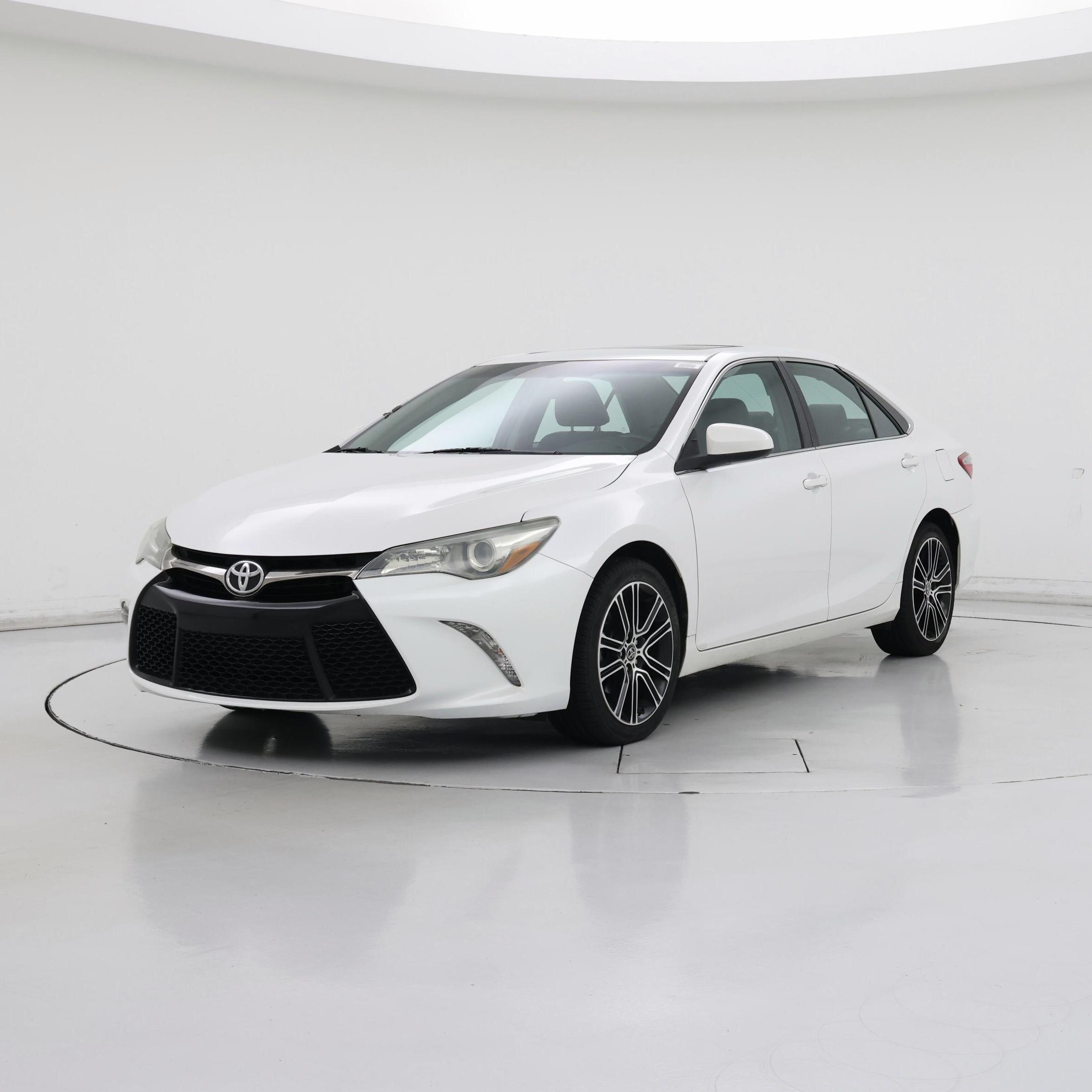Thumbnail: 2016 Toyota Camry - 4