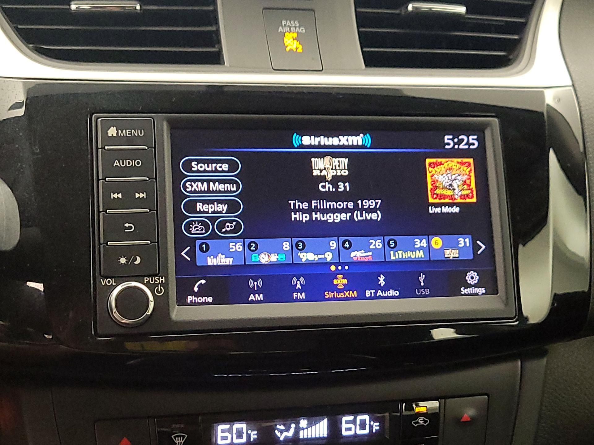 Thumbnail: 2019 Nissan Sentra - 15