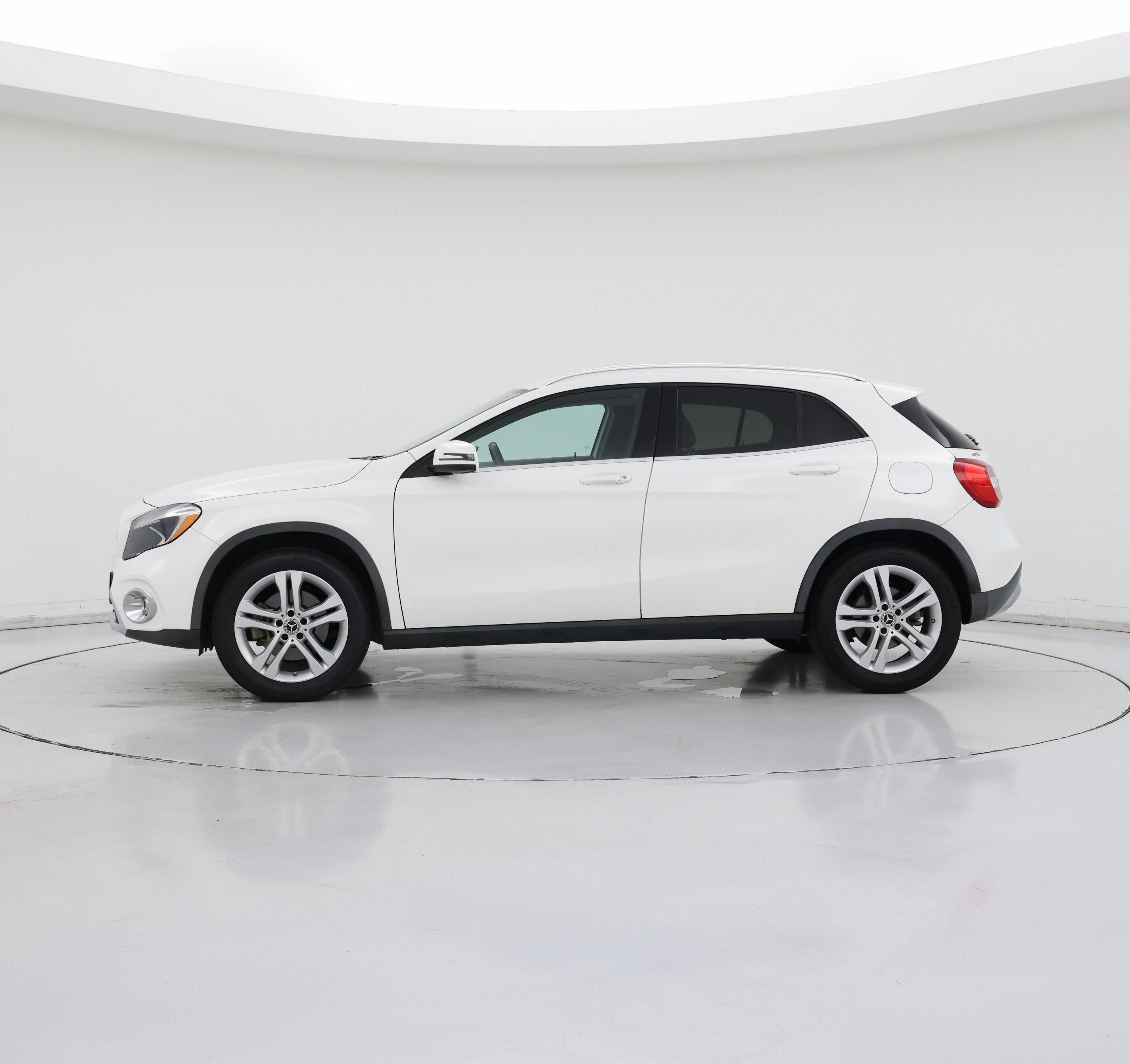 Thumbnail: 2018 Mercedes-Benz GLA - 3