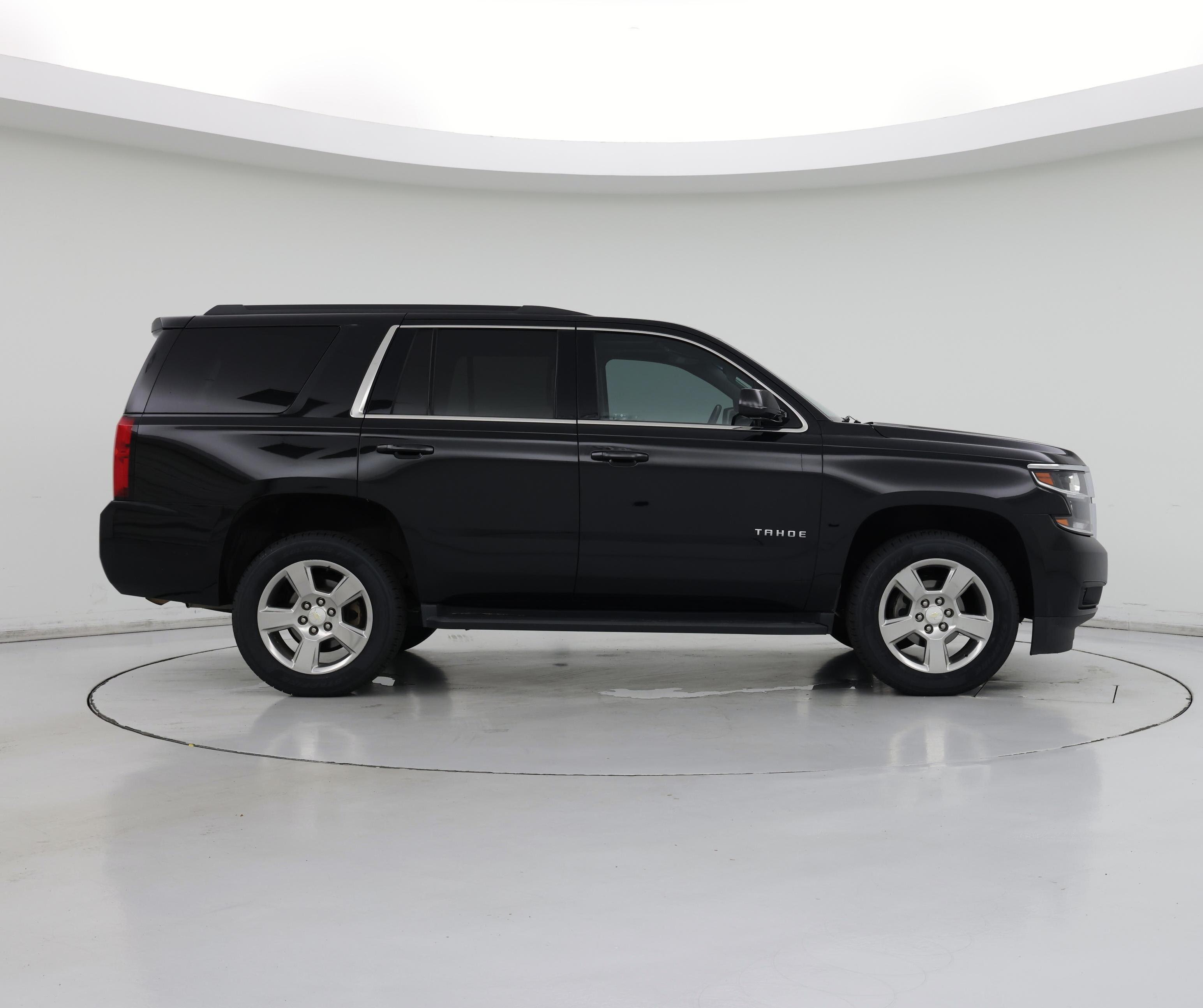 Thumbnail: 2018 Chevrolet Tahoe - 7