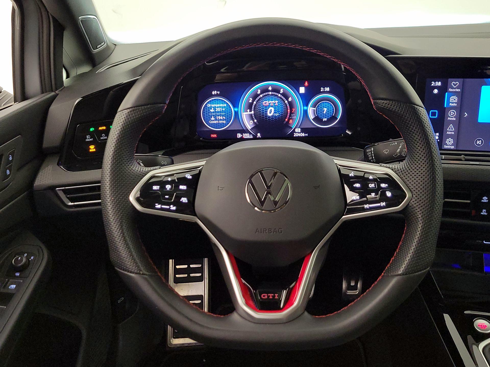 Thumbnail: 2023 Volkswagen Golf - 10