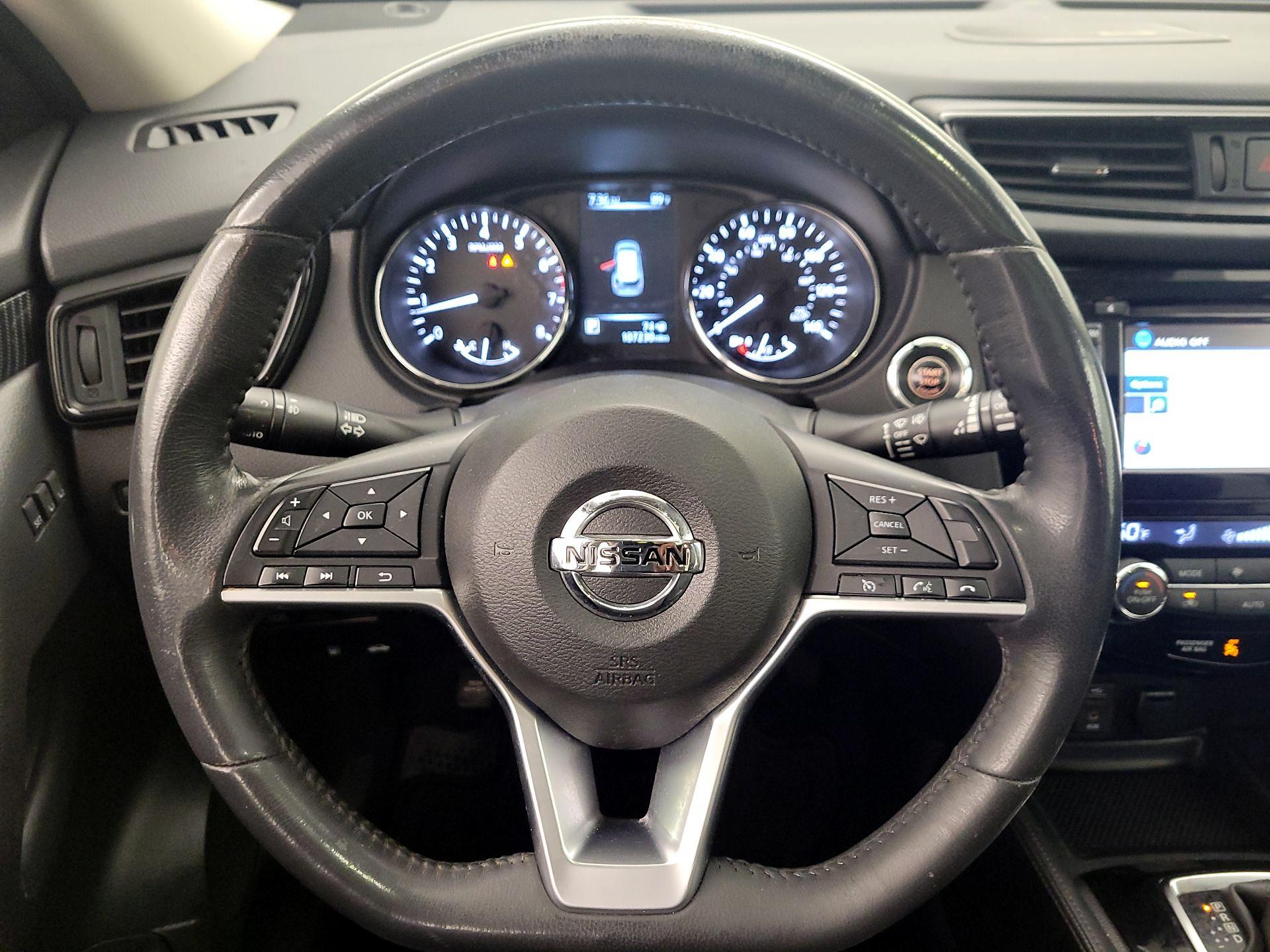 Thumbnail: 2017 Nissan Rogue - 10