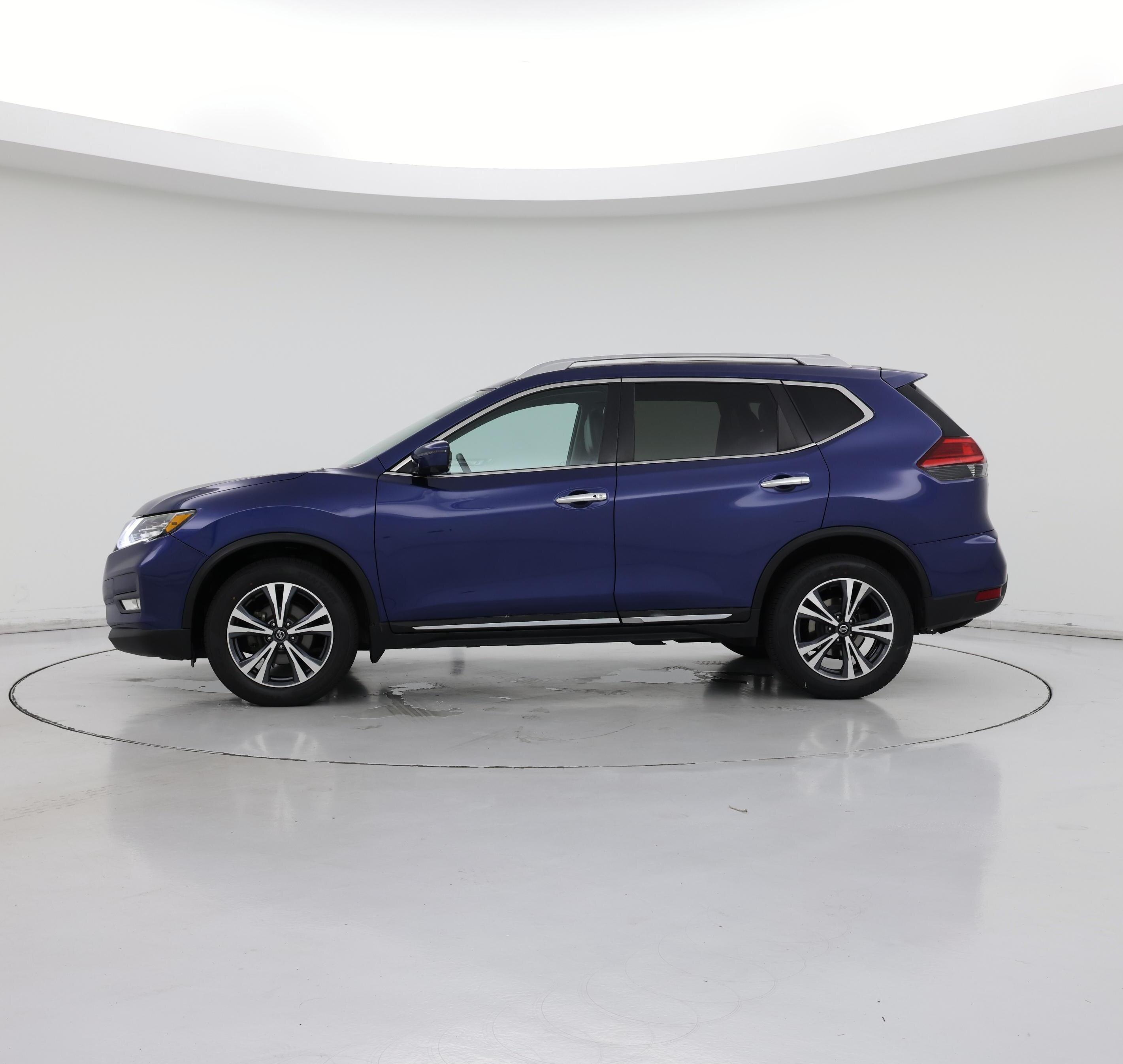 Thumbnail: 2017 Nissan Rogue - 3