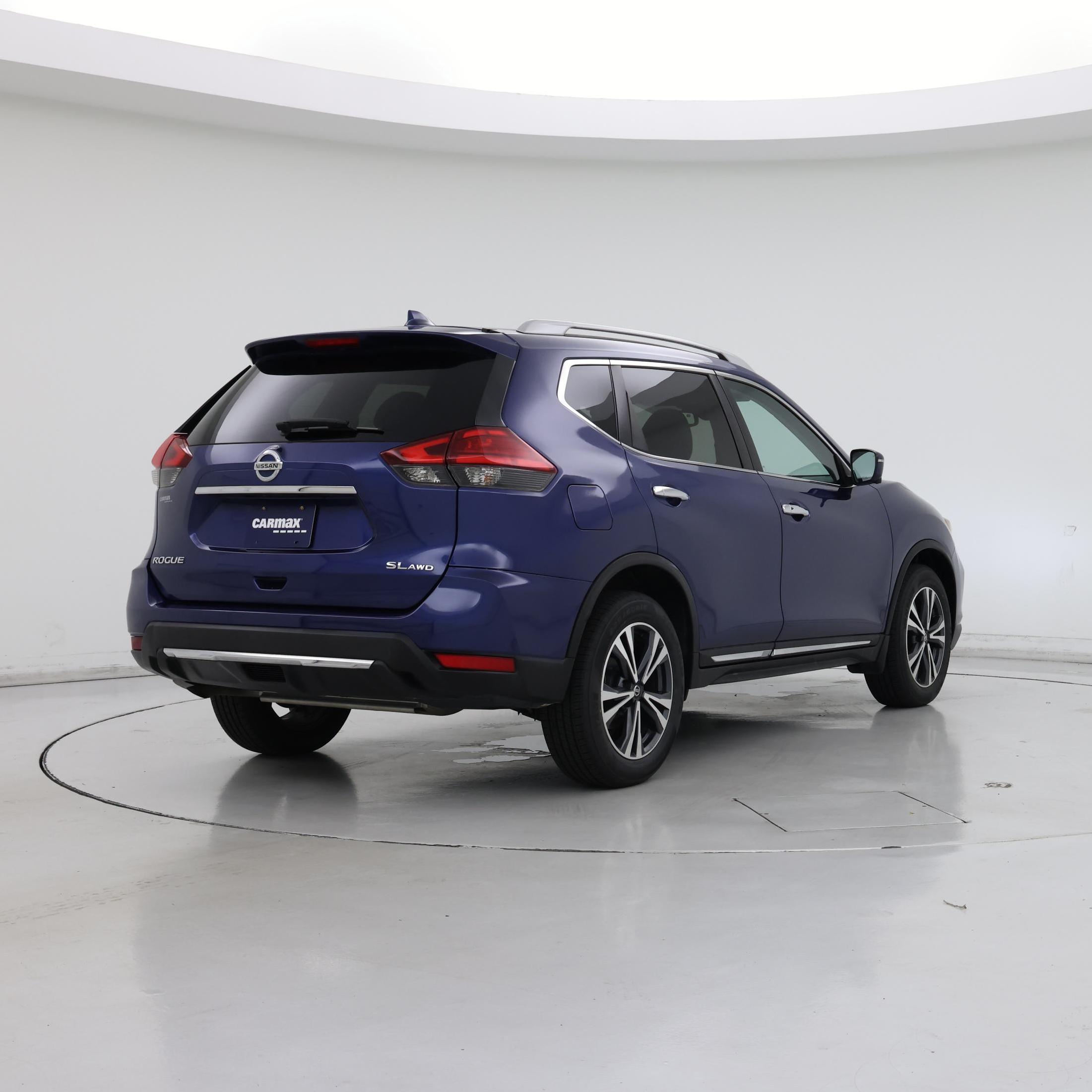 Thumbnail: 2017 Nissan Rogue - 8